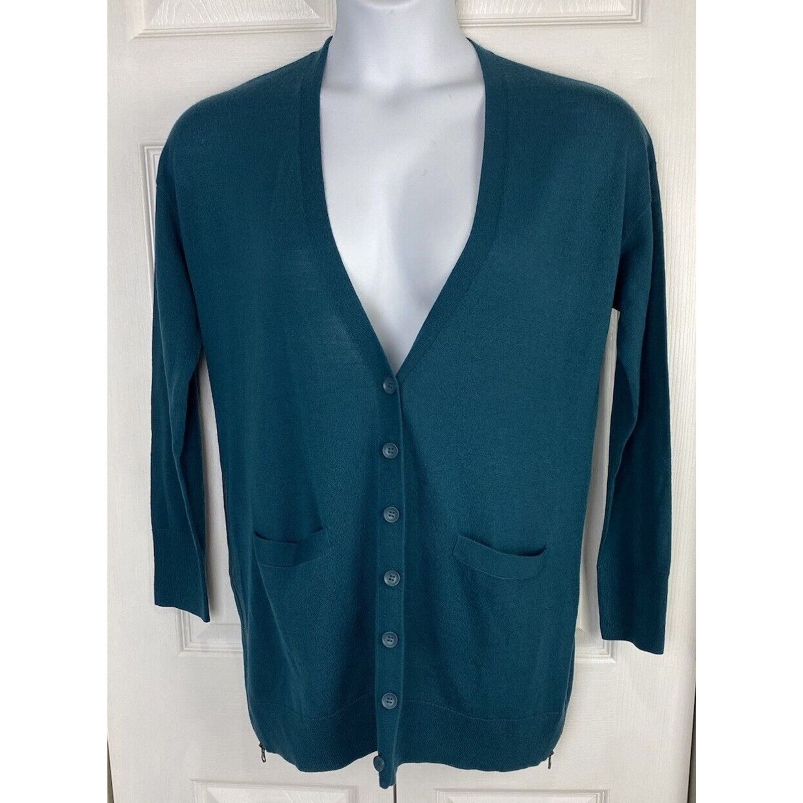 Nordstrom NWT Halogen Nordstrom Merino Wool V-Neck Cardigan Teal Size L / US 10 / IT 46 - 1 Thumbnail