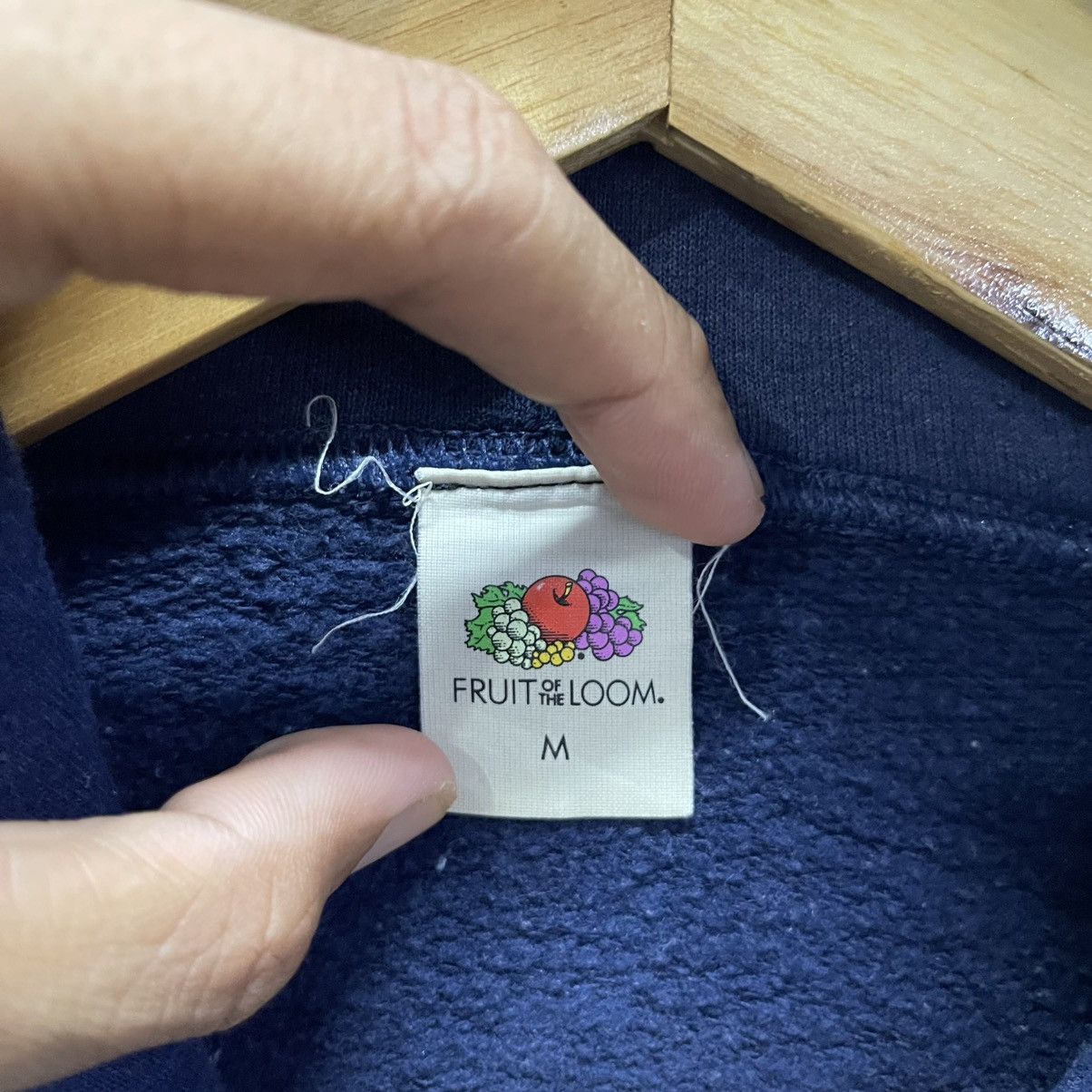 Fruit Of The Loom Vintage Fruit of the Loom Plain Hoodie – Made in Japan Size US M / EU 48-50 / 2 - 7 Thumbnail