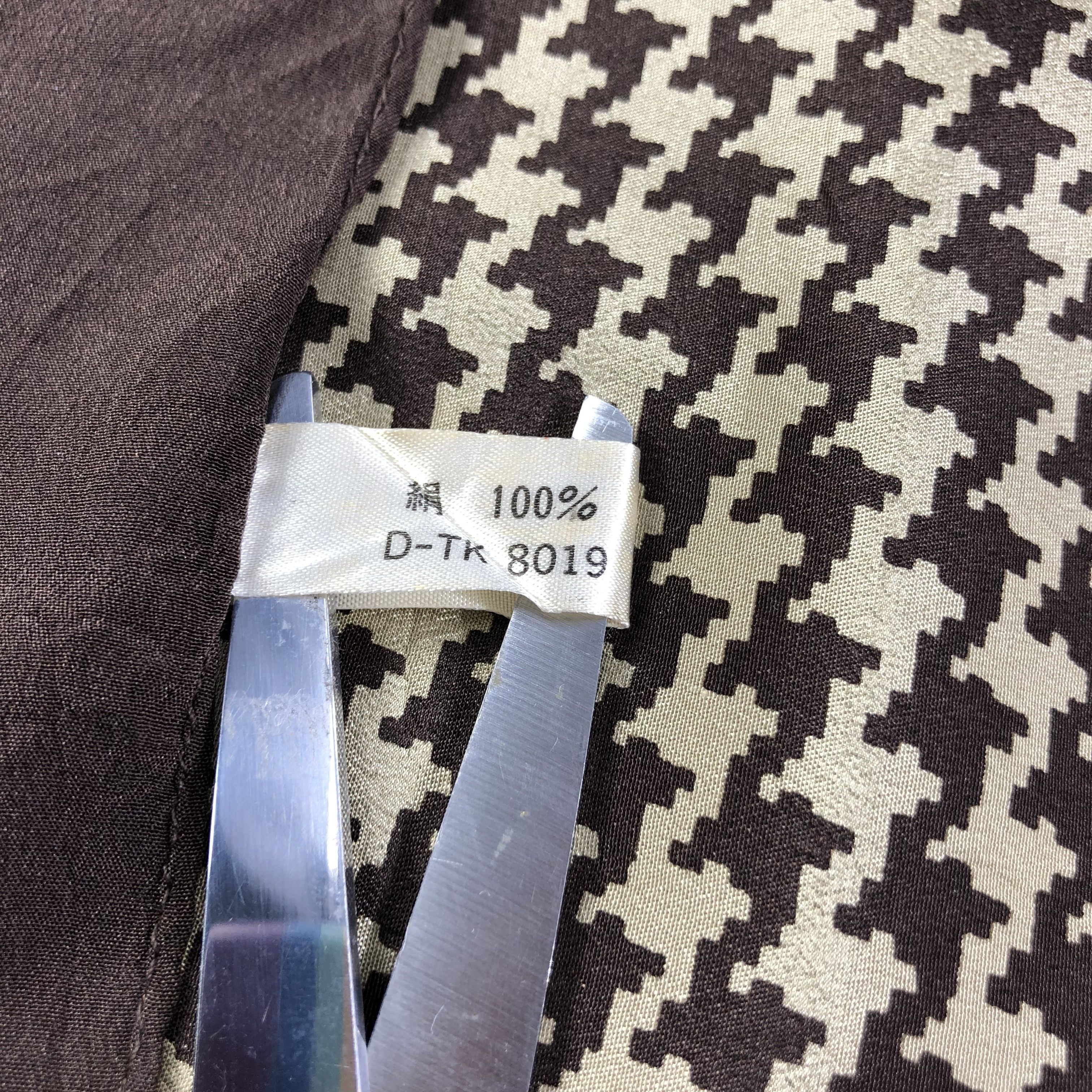 Japanese Brand Luxury Houndstooth Silk Scarf M508 Size ONE SIZE - 3 Thumbnail