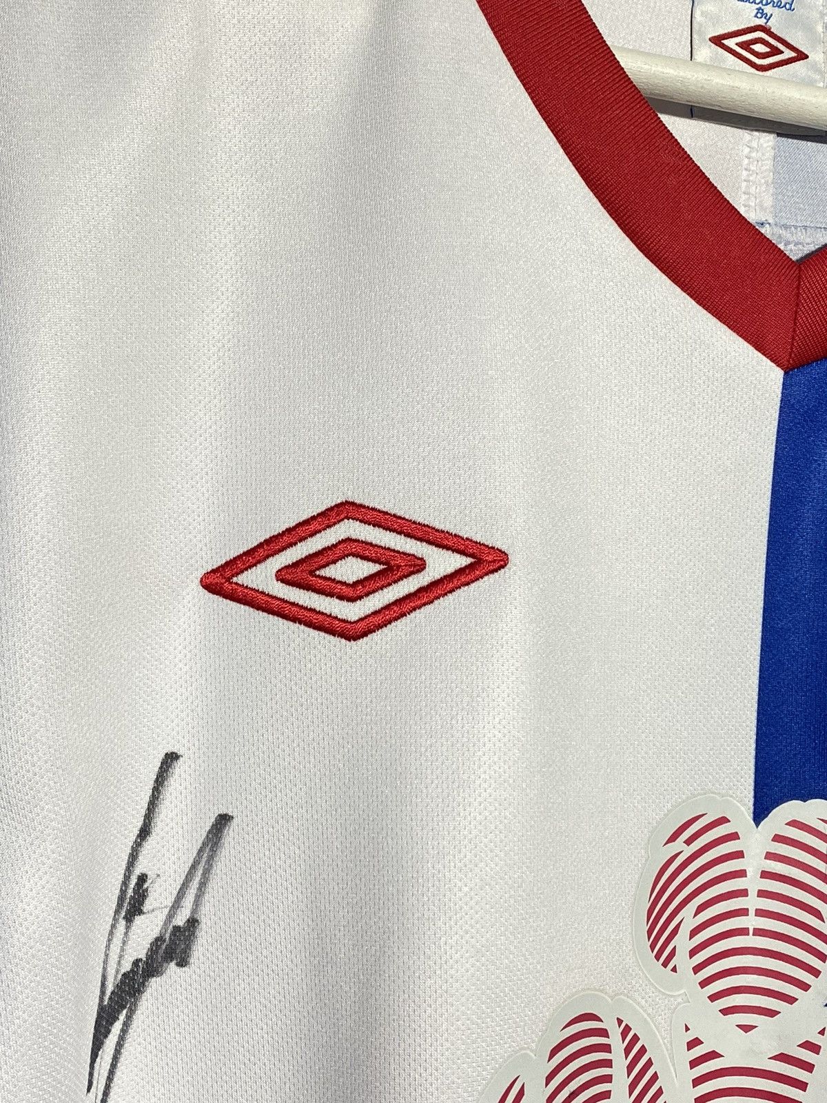 Umbro Blackburn Rovers FC y2k bloke hype streetwear soccer jersey Size US L / EU 52-54 / 3 - 7 Thumbnail