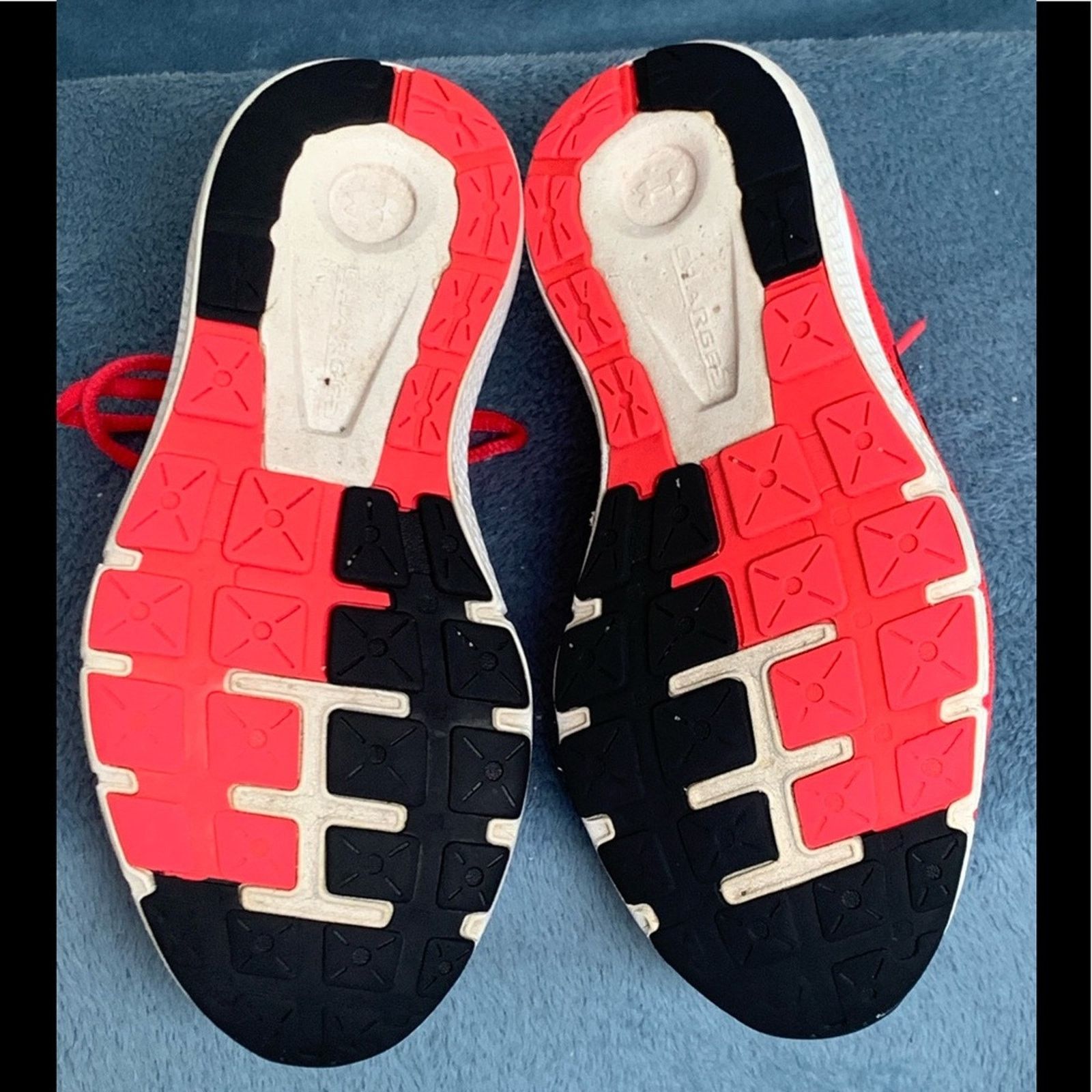 Under Armour UNDER ARMOUR CHARGED ROGUE ATHLETIC SHOES HYPER WMNS 5 3.5Y Size US 5 / EU 37 - 7 Thumbnail