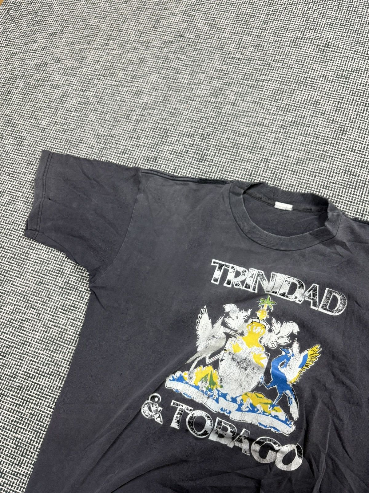 Other 90s trashed sick fade vintage tourist souvenir tee tobago Size US XL / EU 56 / 4 - 5 Thumbnail