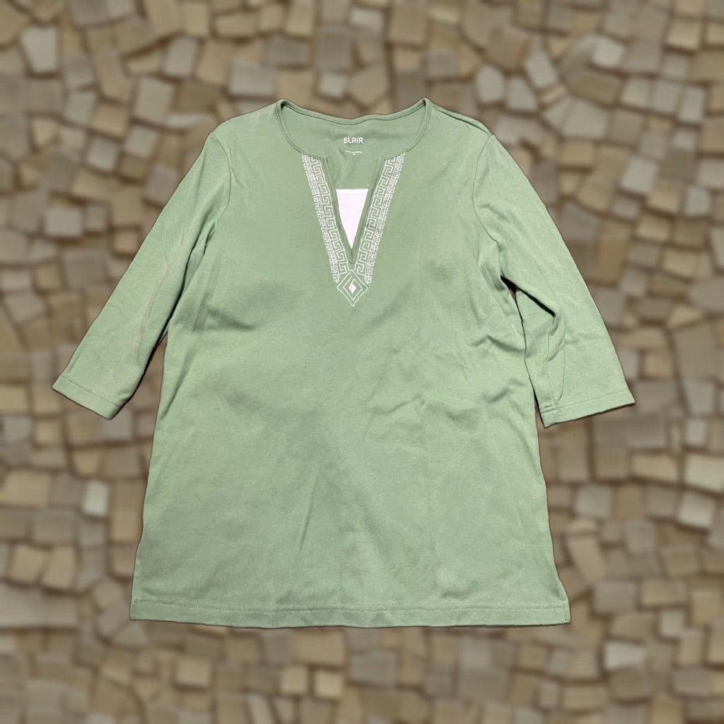Blair Blair Shirt Womens Medium Green White V-neck 3/4 Sleeve Casual Regular T-Shirt Shirt Womens Size M Vintage No Size M / US 6-8 / IT 42-44 - 1 Thumbnail