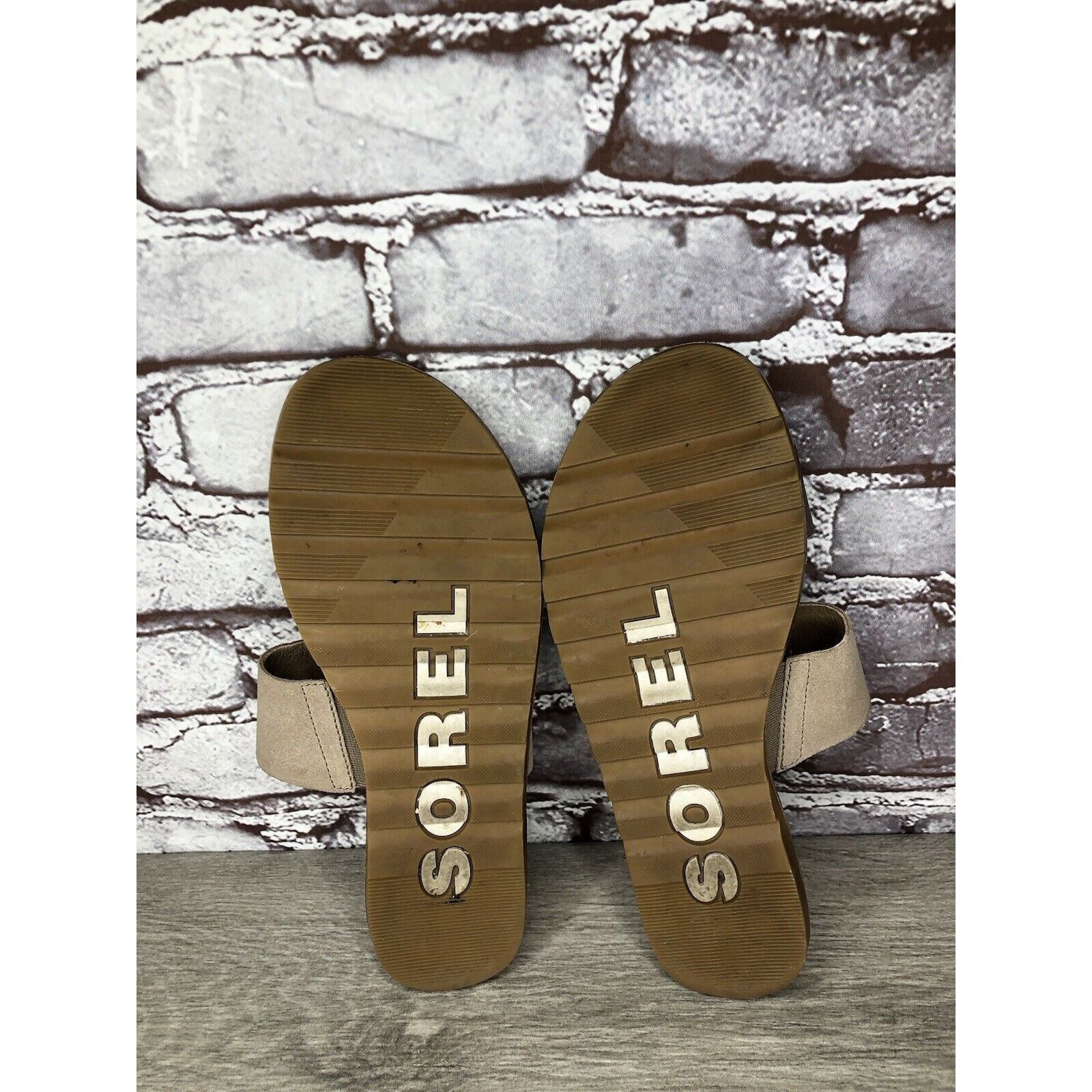 SOREL Sorel Taupe Suede Gold Leather Slides Sandals Women Sz 8.5M Size US 8.5 / IT 38.5 - 16 Thumbnail