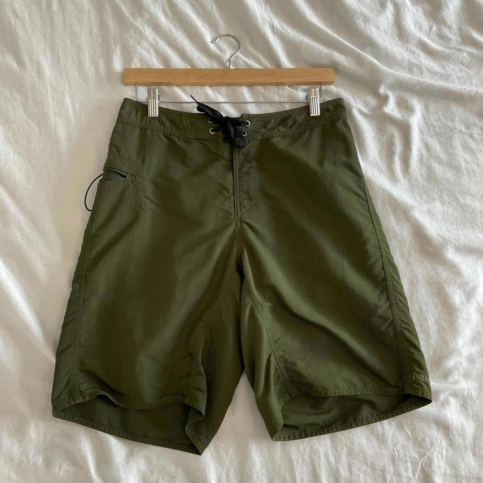 Patagonia patagonia y2k wave farer green mens 30 baggy board shorts Size US 30 / EU 46 - 1 Thumbnail