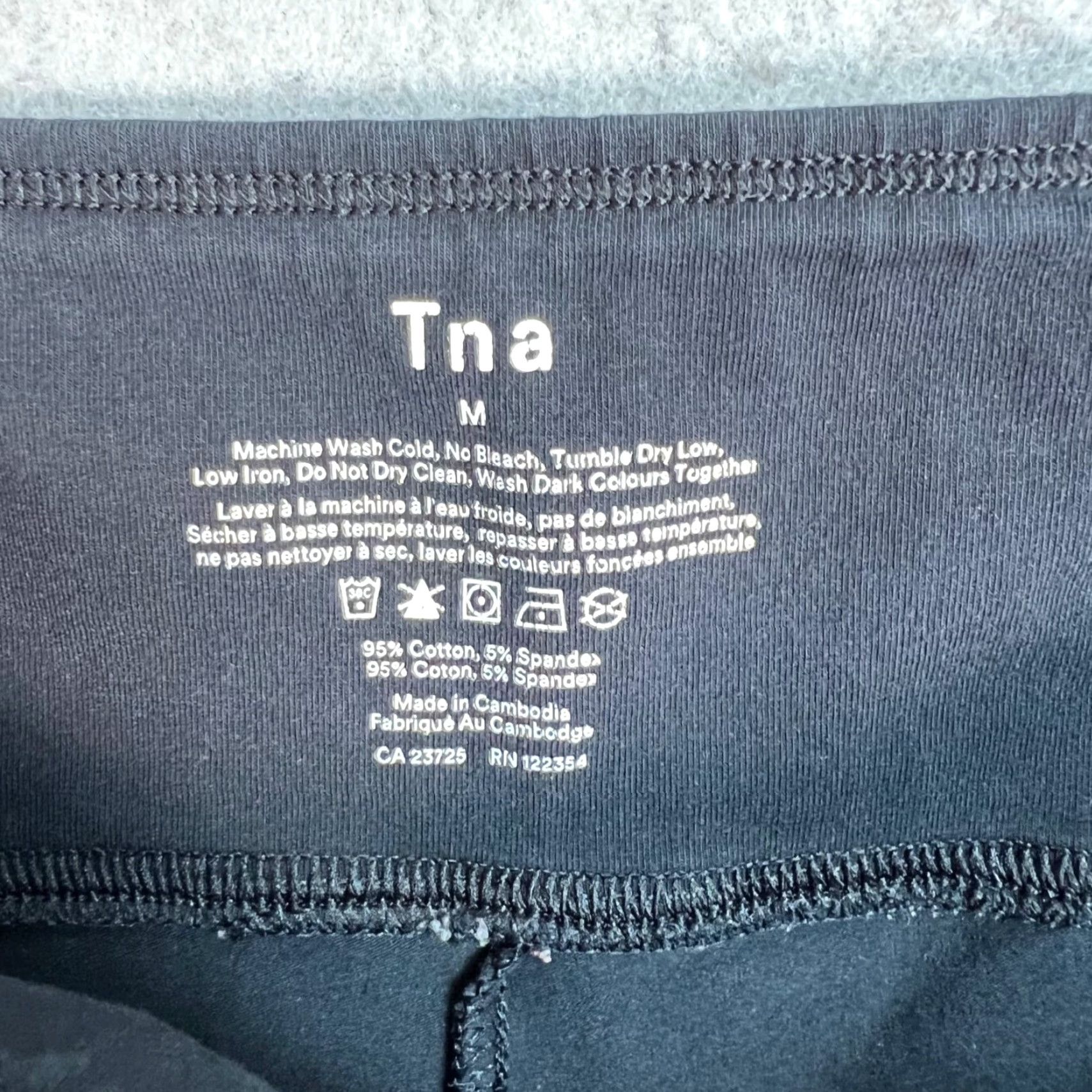TNA Tna Womens Size Medium Black Cotton Blend High-Waisted Bike Shorts Shirt? Size 32" / US 10 / IT 46 - 3 Thumbnail