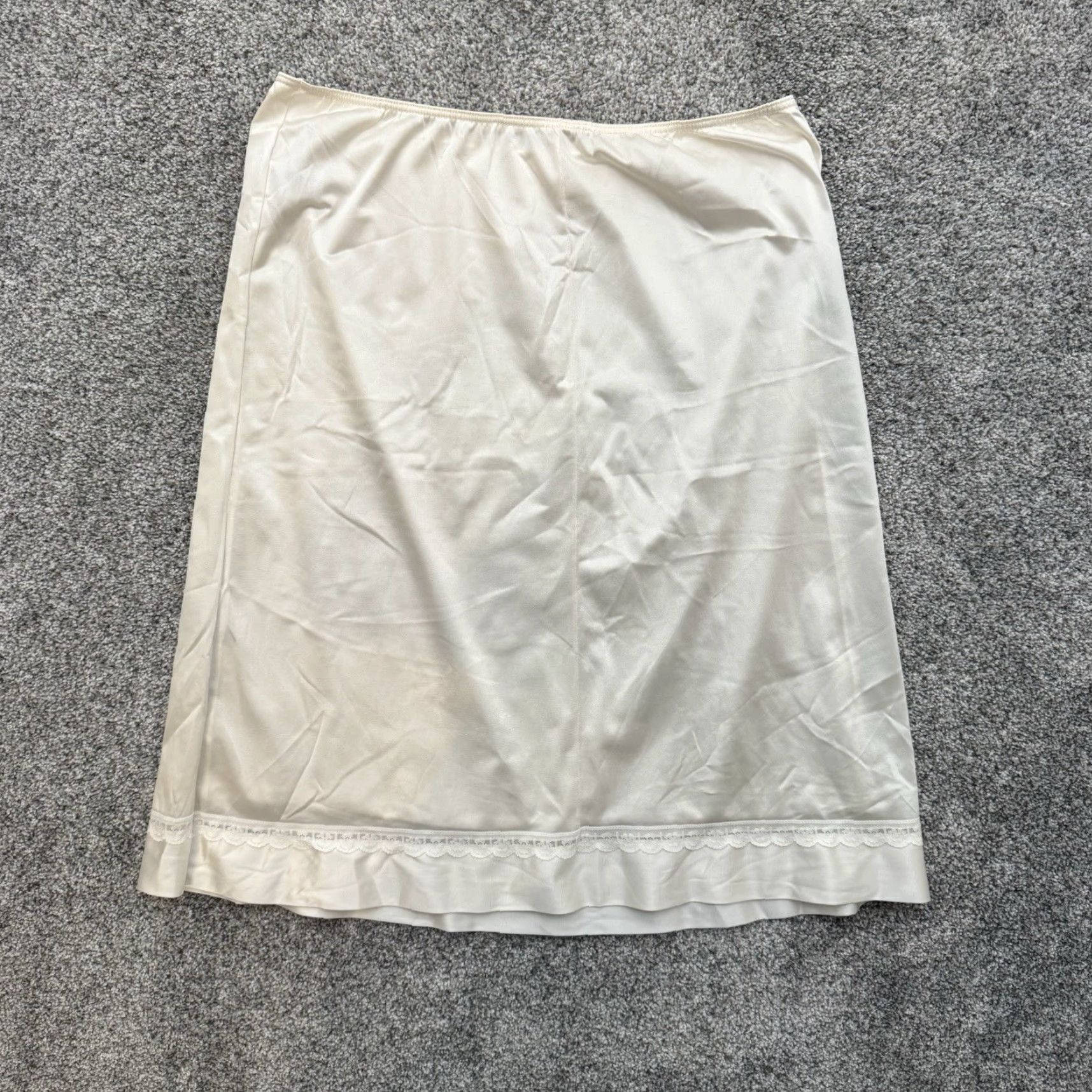 Sears VINTAGE Sears Half Slip L Pinup Boudoir Lingerie Coquette Scalloped Lace 70s 80s White Nylon Satin Women Slip L Size ONE SIZE - 6 Thumbnail