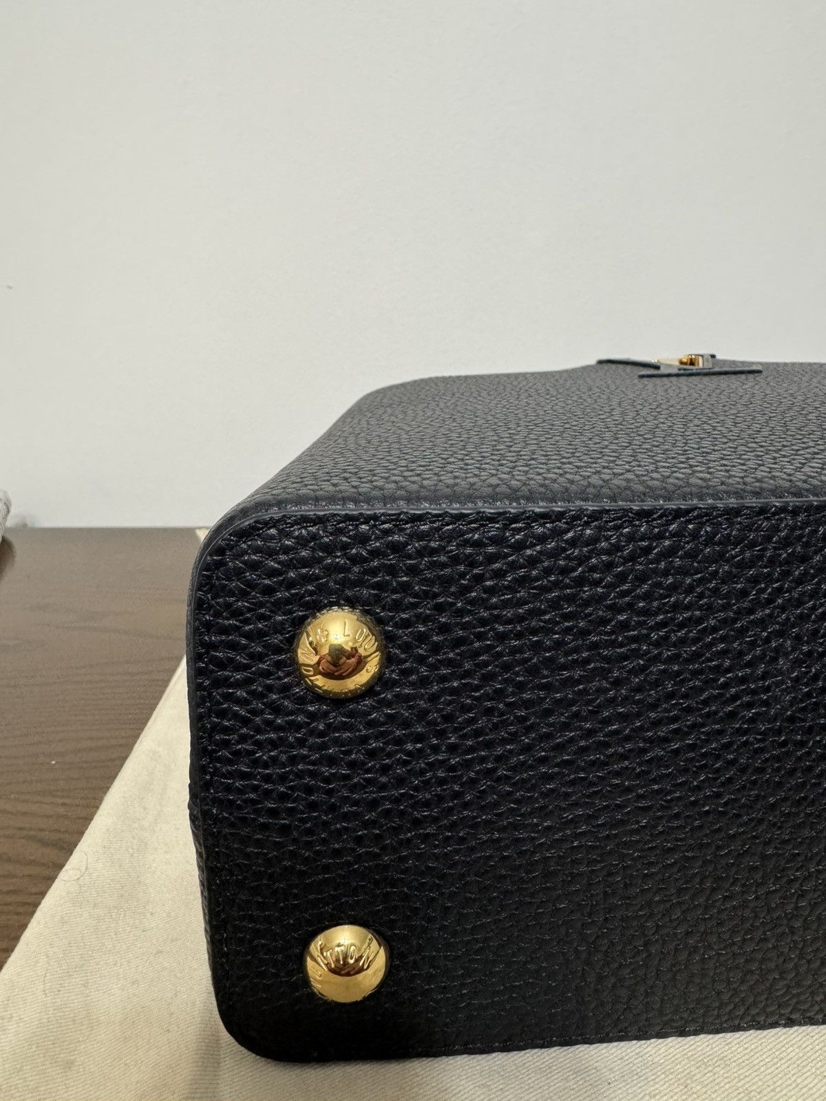 Louis Vuitton Bag Louis Vuitton Capuciness MM Size ONE SIZE - 13 Thumbnail