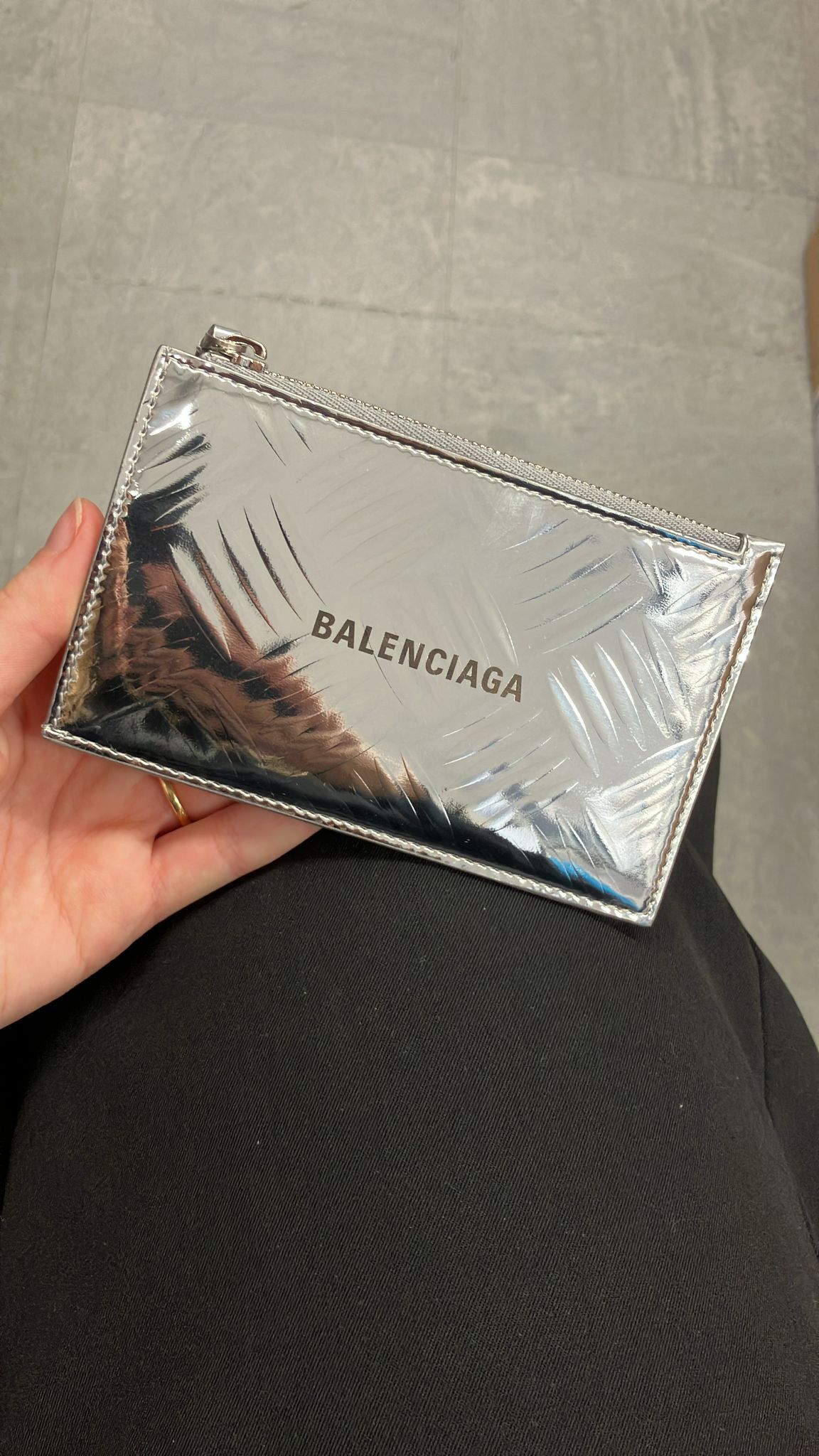 Balenciaga o1bcso1str1124 Size: OS / Cash Long Coin Card Holder Silver Size ONE SIZE - 4 Thumbnail