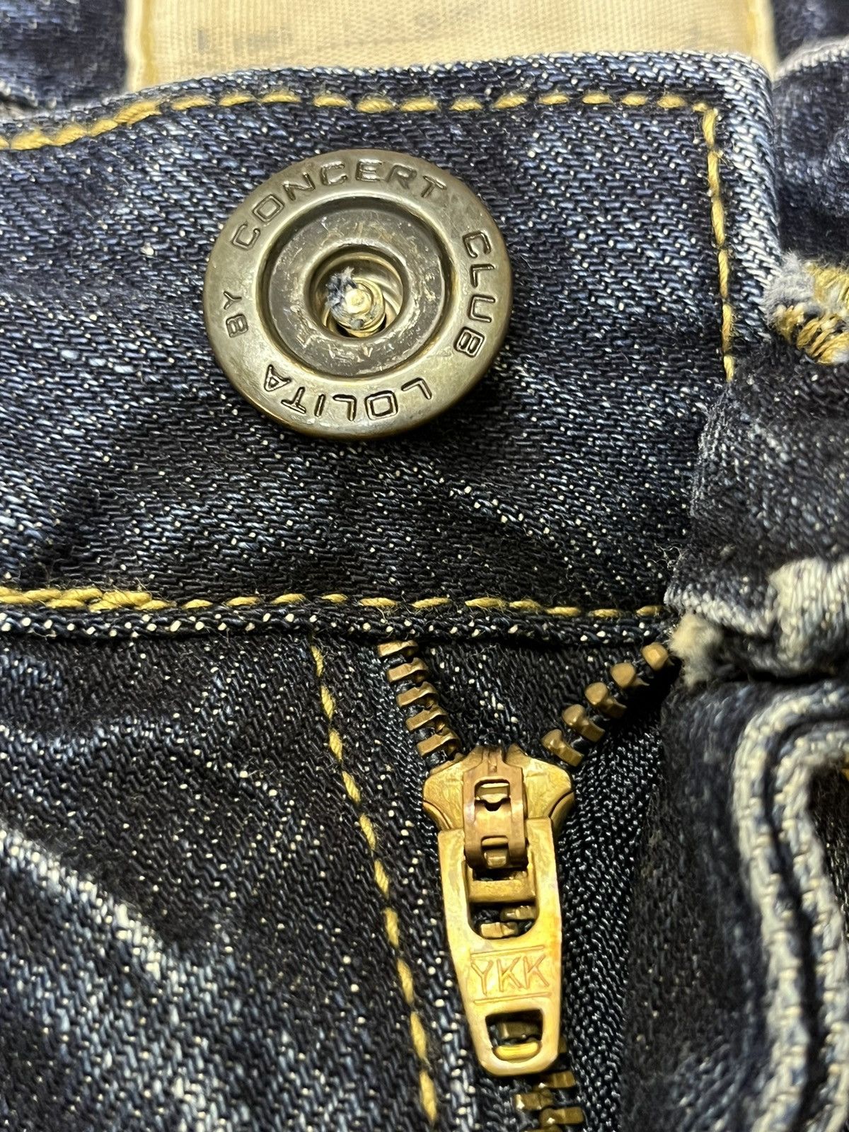 Japanese Brand JAPANESE CULT YOSHITOMO NARA LOLITA LOWRISE FLARE JEANS Size US 31 - 12 Thumbnail