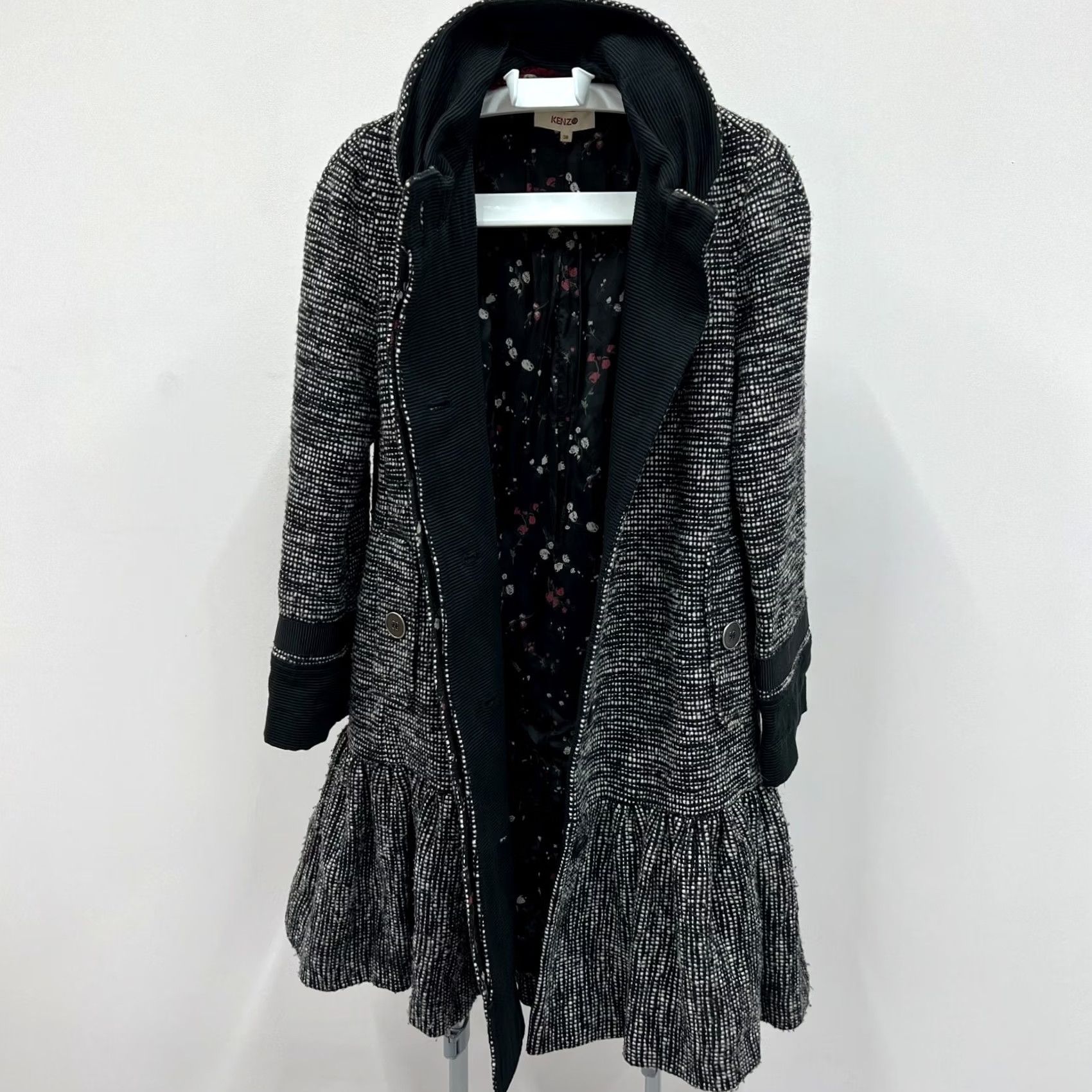 Kenzo VINTAGE KENZO Coat Jacket Women's M Gray Floral Wool 78% Wool 22% Polyamide Regular Size M Womens Size M / US 6-8 / IT 42-44 - 3 Thumbnail