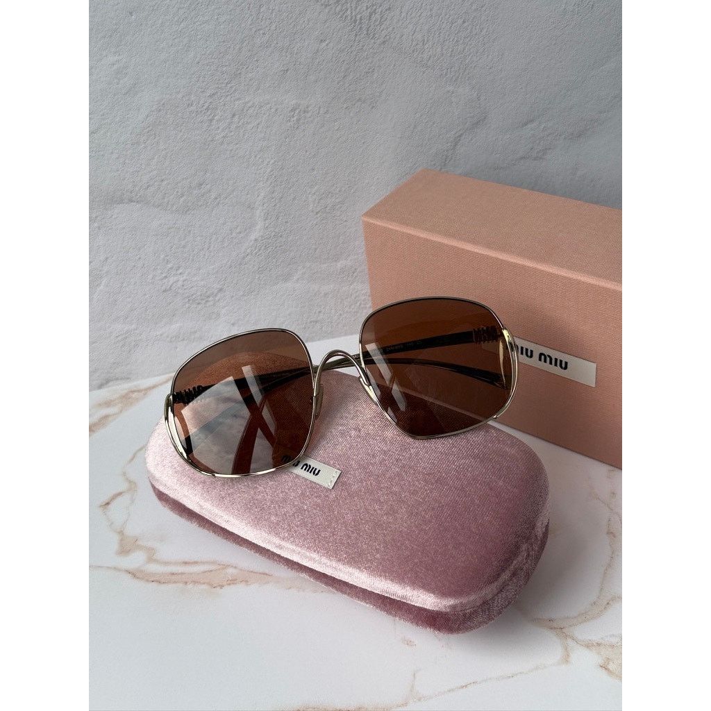 Miu Miu NEW Miu Miu MU A57S Oversized Sunglasses in Gold Brown $637 Size ONE SIZE - 2 Thumbnail