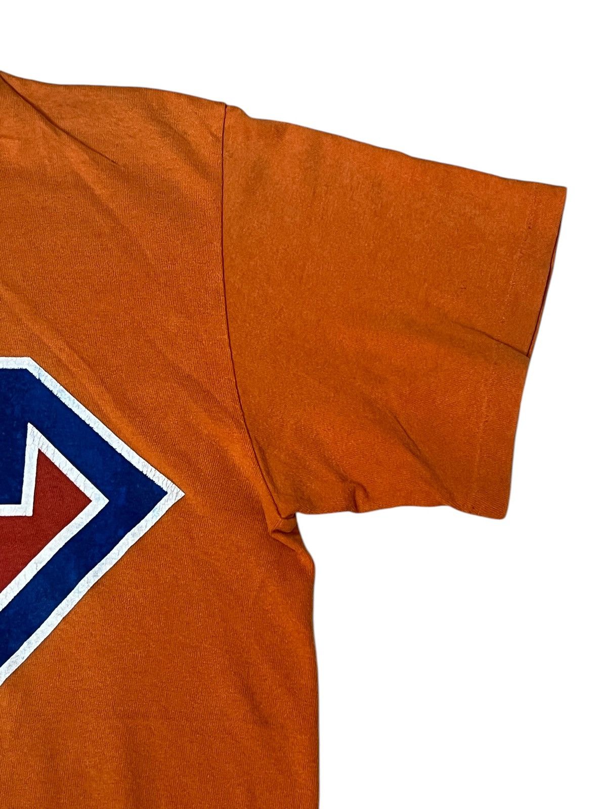 DC Comics DISTRESED🔥VINTAGE 90s SUPERMAN ICONIC LOGO 1997 TEE SHIRT Size US M / EU 48-50 / 2 - 8 Thumbnail