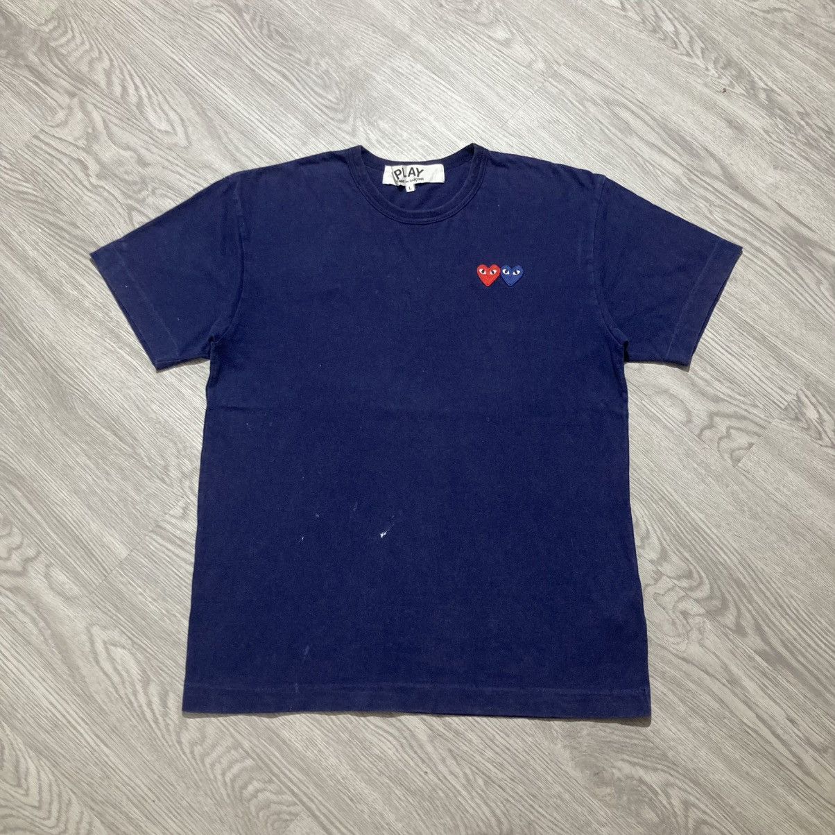 Comme des Garcons PLAY 🇯🇵AD 2019 Comme Des Garcons Play Double Heart Patch Tee Navy Size US M / EU 48-50 / 2 - 1 Thumbnail