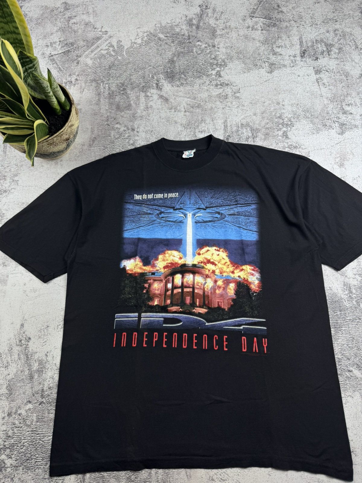 Vintage Independence Day Vintage Skull Movie Film 1996 USA 90s Merch XLarge T Shirt Tee Size US XL / EU 56 / 4 - 4 Thumbnail