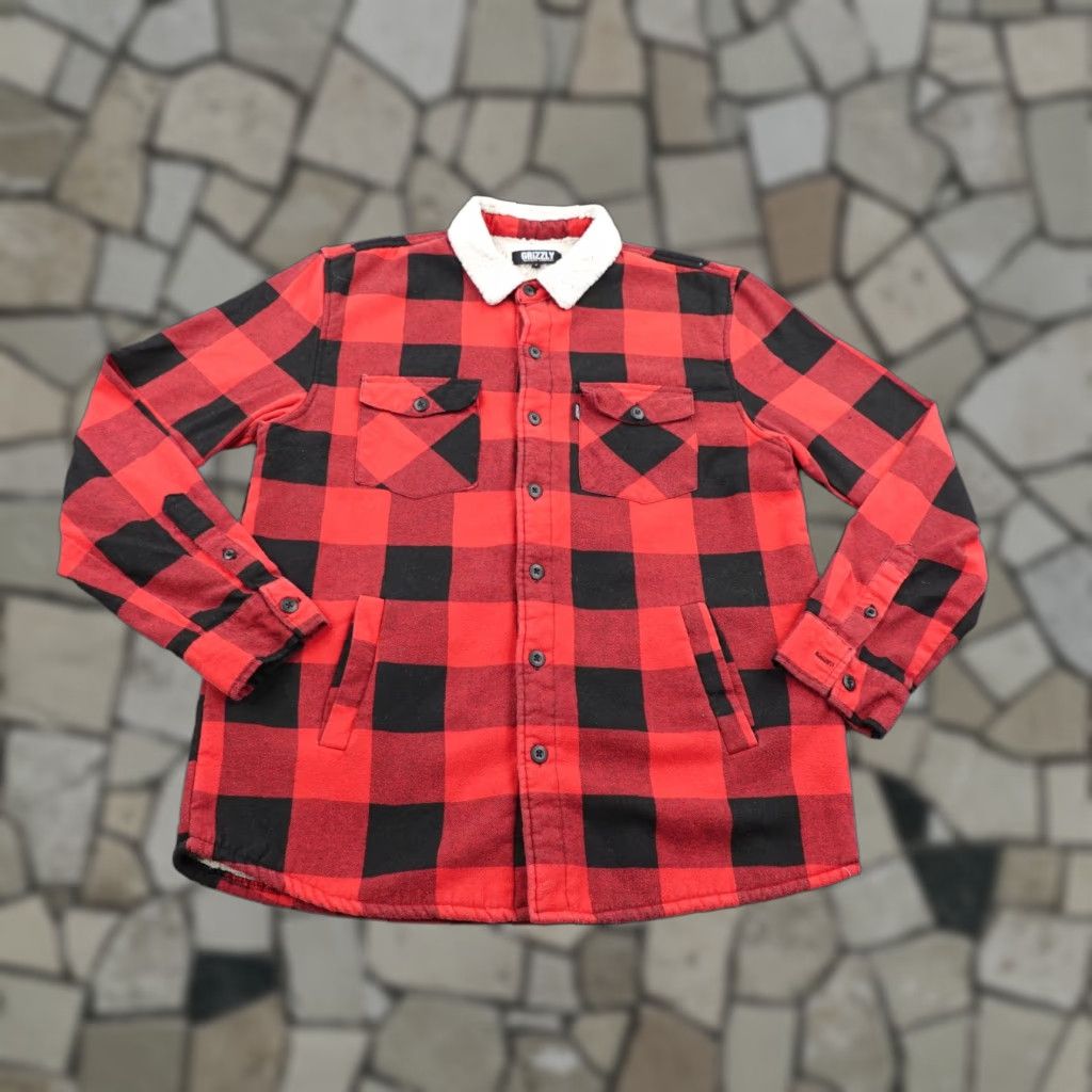 Vintage Grizzly Griptape Jacket Mens Large Red Plaid Sherpa Lined Flannel Shirt Shacket Size US L / EU 52-54 / 3 - 1 Thumbnail