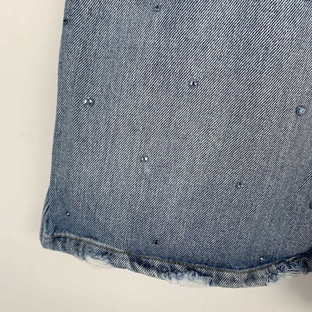 Miu Miu Miu Miu Crystal Embellished Distressed Denim Shorts With Fra Size 26" / US 2 / IT 38 - 4 Thumbnail