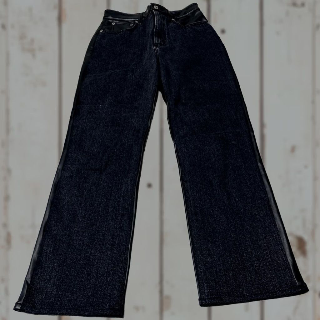 Abercrombie & Fitch Abercrombie & Fitch Mixed Fabric Ultra High Rise Ankle Straight Jean Black 26/2 Size 26" / US 2 / IT 38 - 1 Thumbnail