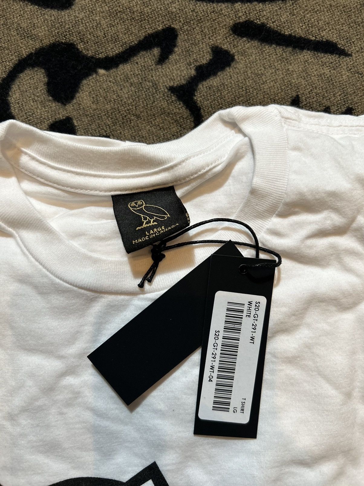 Drake × October's Very Own OVO “Give Thanks” Love Online Exclusive Tshirt Size US L / EU 52-54 / 3 - 4 Thumbnail
