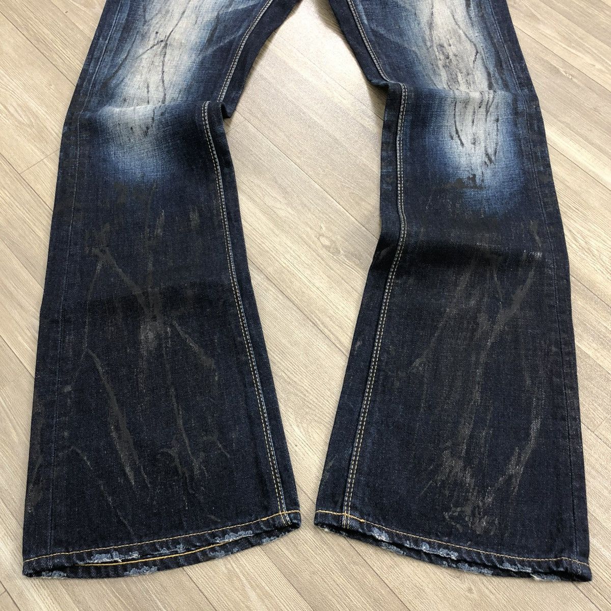GOSTAR DE FUGA × If Six Was Nine × Tornado Mart 🇯🇵 2000s Fuga Devil Vomits Claw Mark Distressed Flared Jeans Size US 30 / EU 46 - 8 Thumbnail