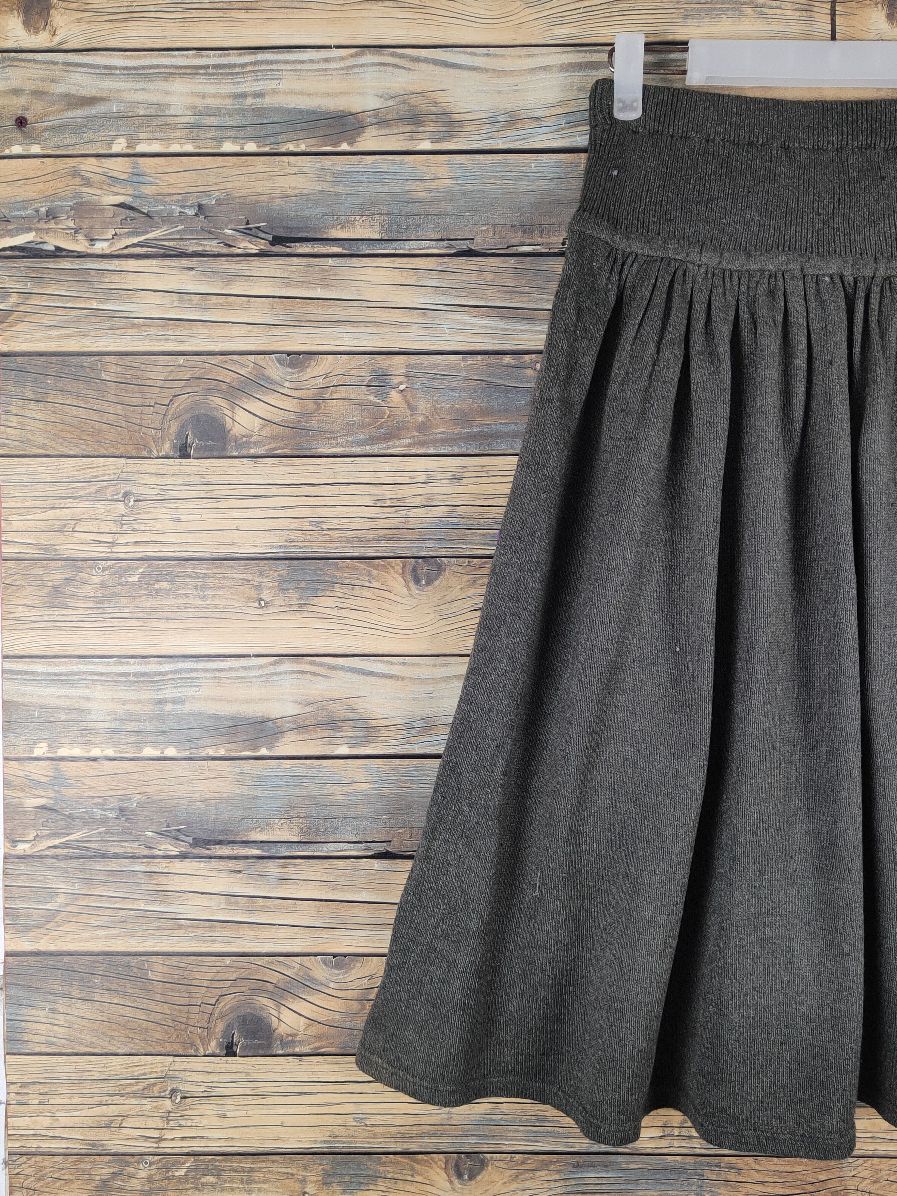 Issey Miyake DL Issey Miyake Olive Knitwear Midi Skirts #W1778 Size 28" / US 6 / IT 42 - 6 Thumbnail