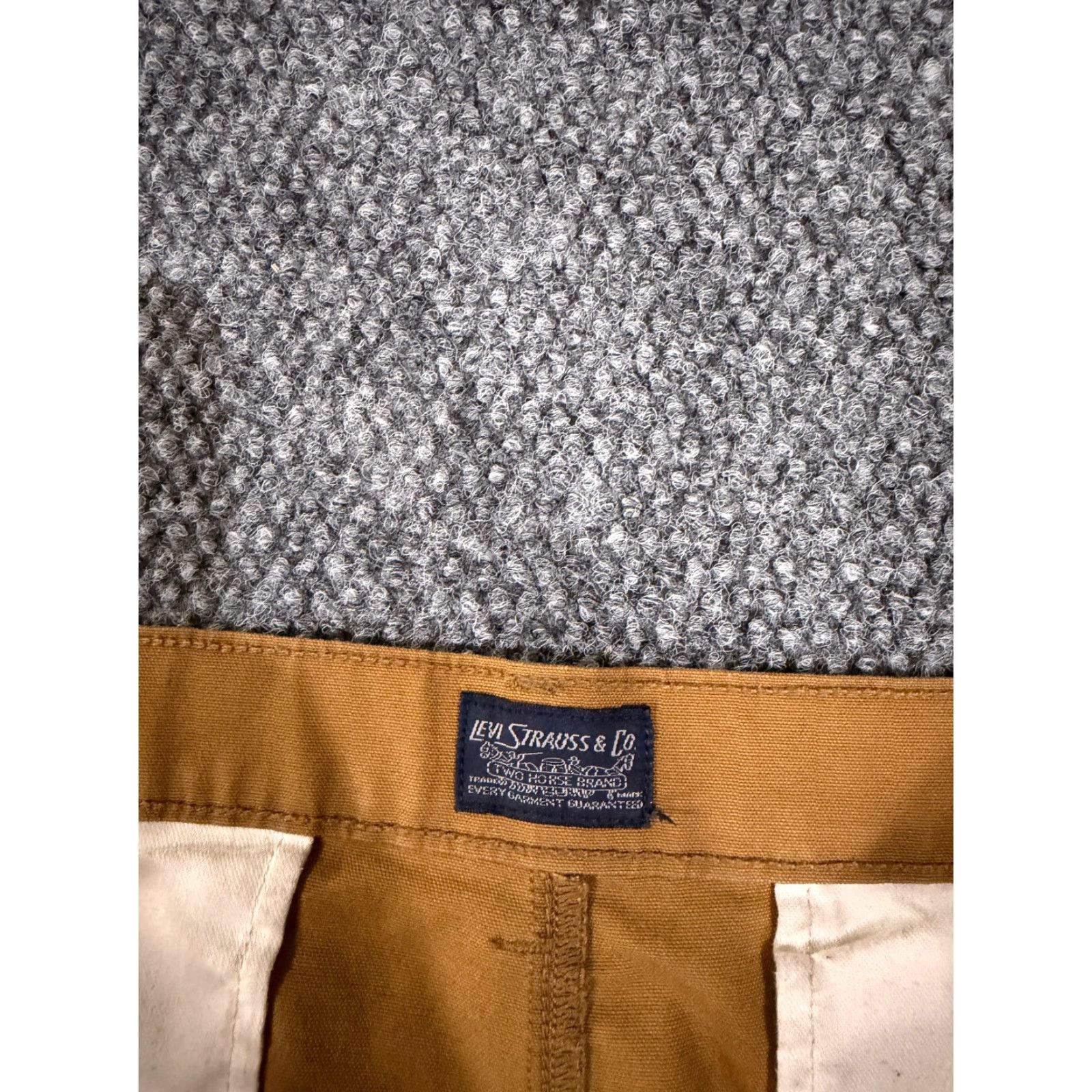 Levi's Levi's Shorts Mens 42 Brown Chino Flat Front Casual Workwear Relaxed Fit Pockets Cotton Spandex 10in Inseam Regular Size Size US 42 / EU 58 - 5 Thumbnail