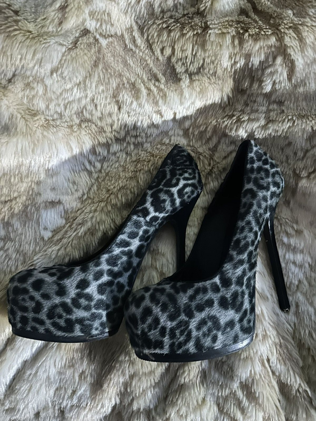 Yves Saint Laurent Saint laurent YSL Leopard print Platform pumps Size US 9 / IT 39 - 3 Thumbnail