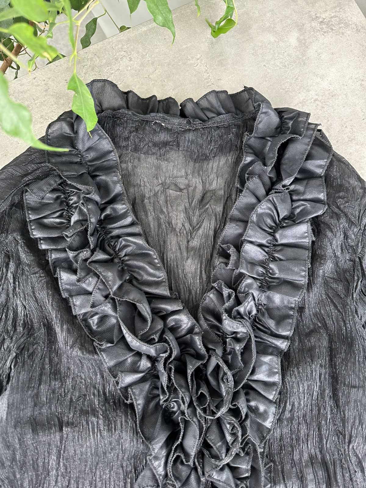 Japanese Brand Vintage Mesh Blouse With Ruffles Size S / US 4 / IT 40 - 2 Thumbnail