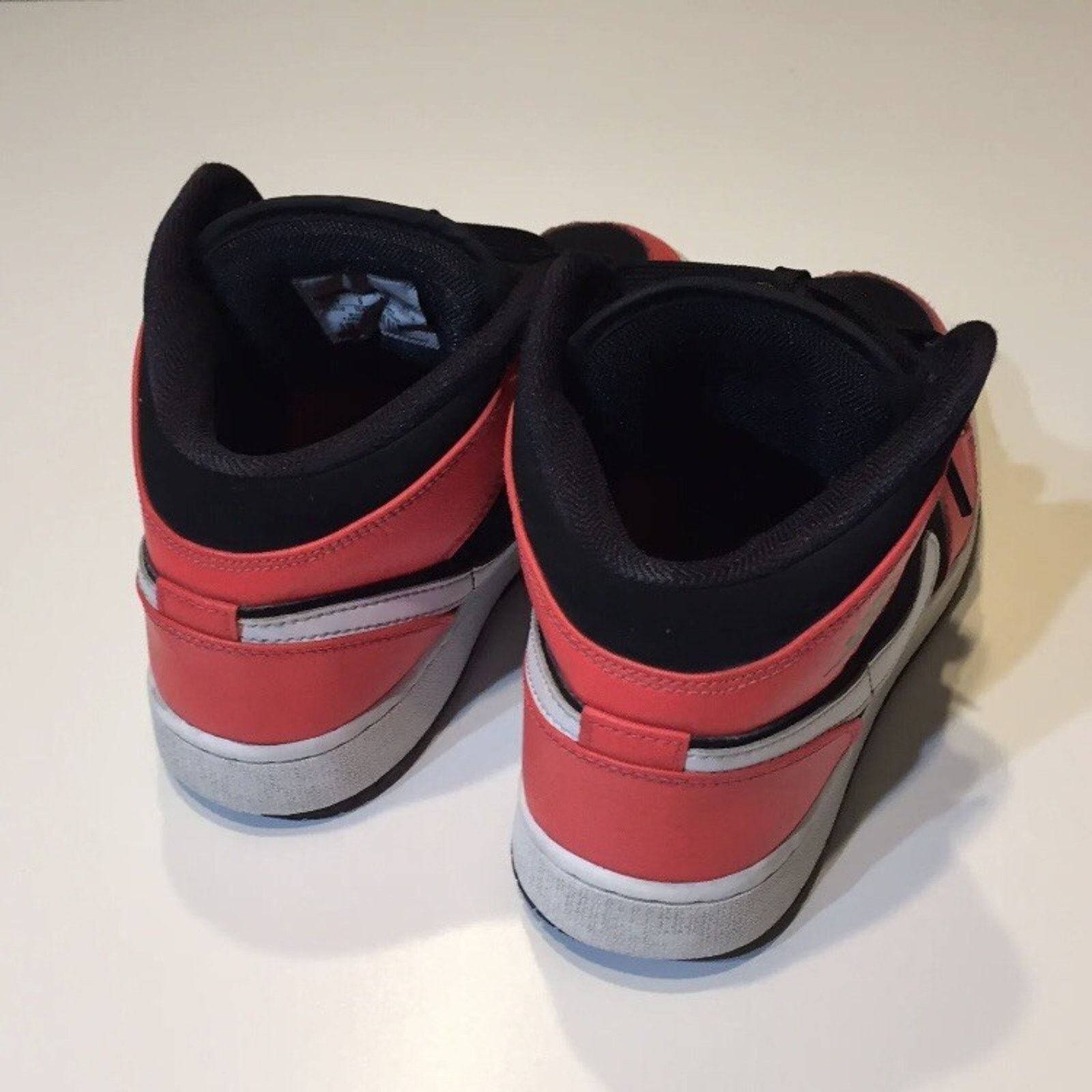 Nike Nike Air Jordan 1 Mid Infrared 23 Red Black 554725 061 GS Size US 7 / EU 40 - 2 Thumbnail