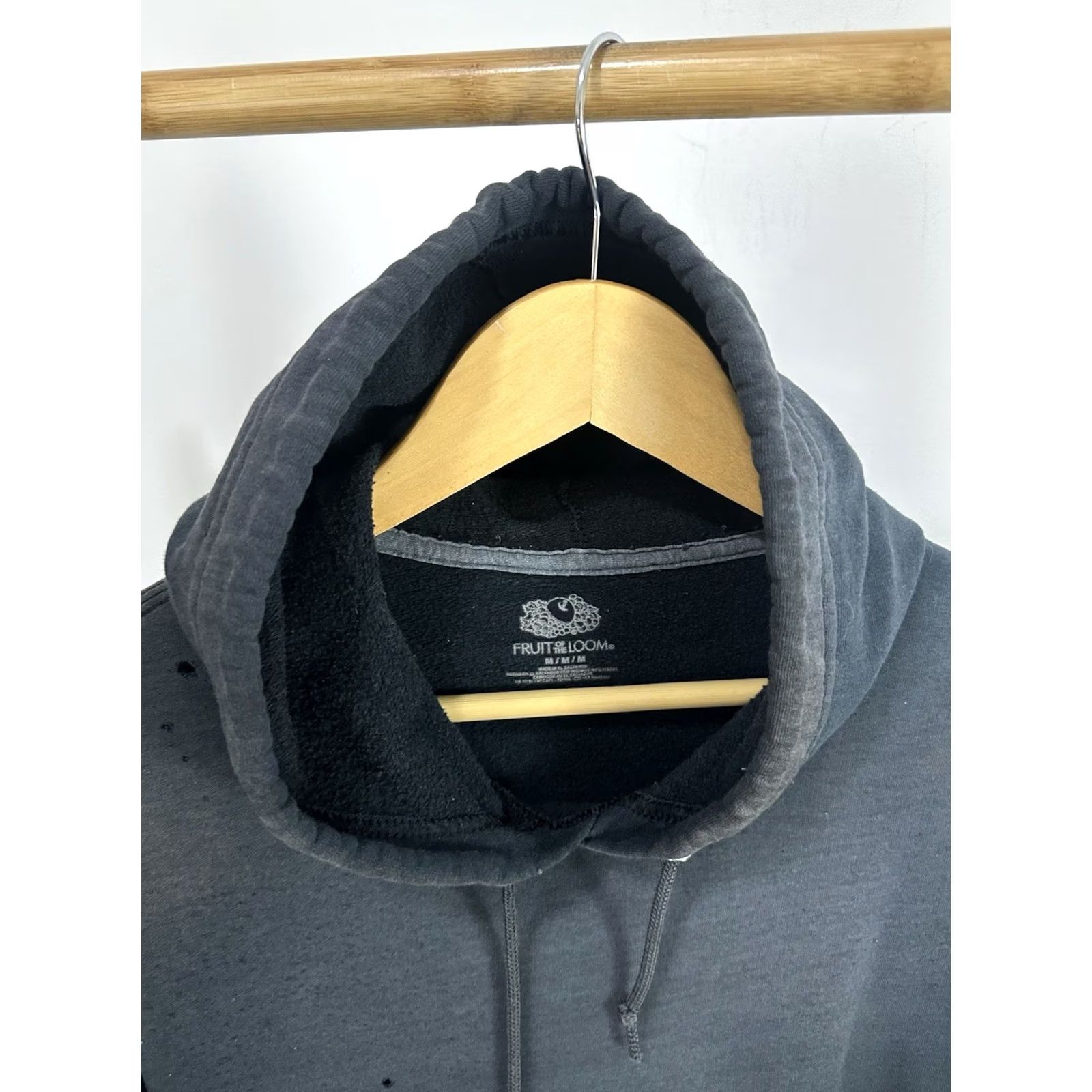 Fruit Of The Loom Fruit of the Loom Hoodie Mens M Black Pullover Distressed WIP Grunge Workwear VTG Gradient Sun Faded Worn Thrashed Sweatshirt Size US M / EU 48-50 / 2 - 3 Thumbnail