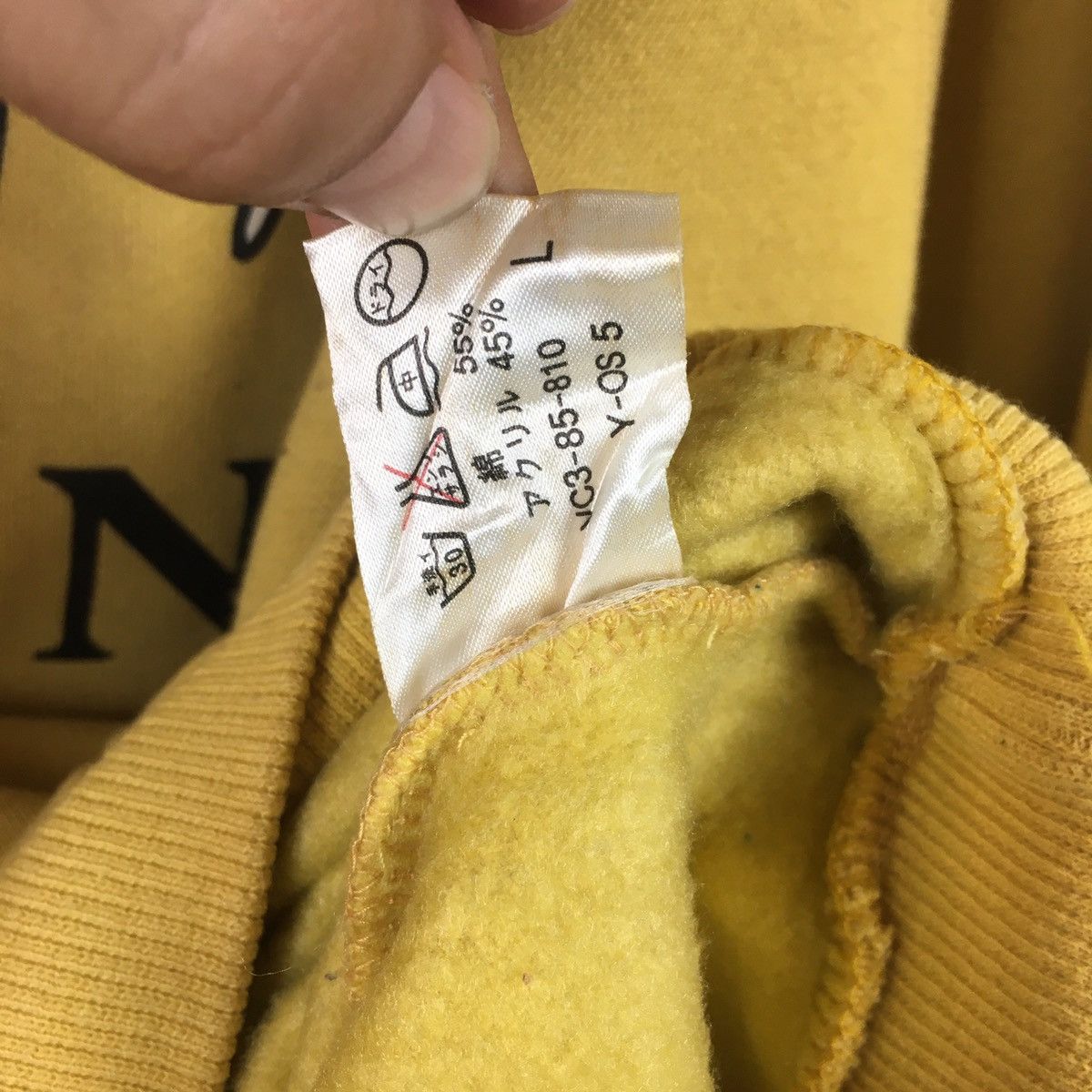 Victorinox Vintage Victorinox Mustard Crewneck Size US L / EU 52-54 / 3 - 8 Thumbnail