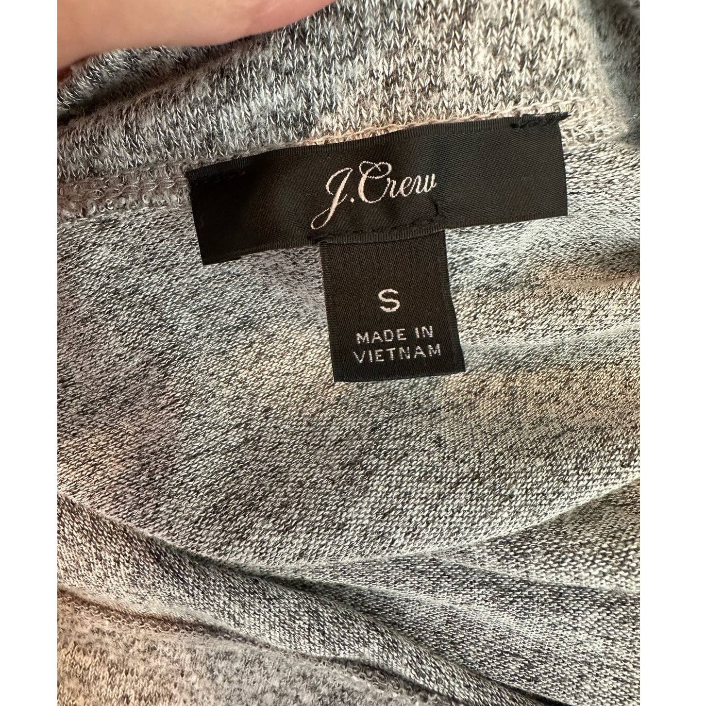 J.Crew J. Crew silver gray long sleeves sweater size small Size S / US 4 / IT 40 - 3 Thumbnail