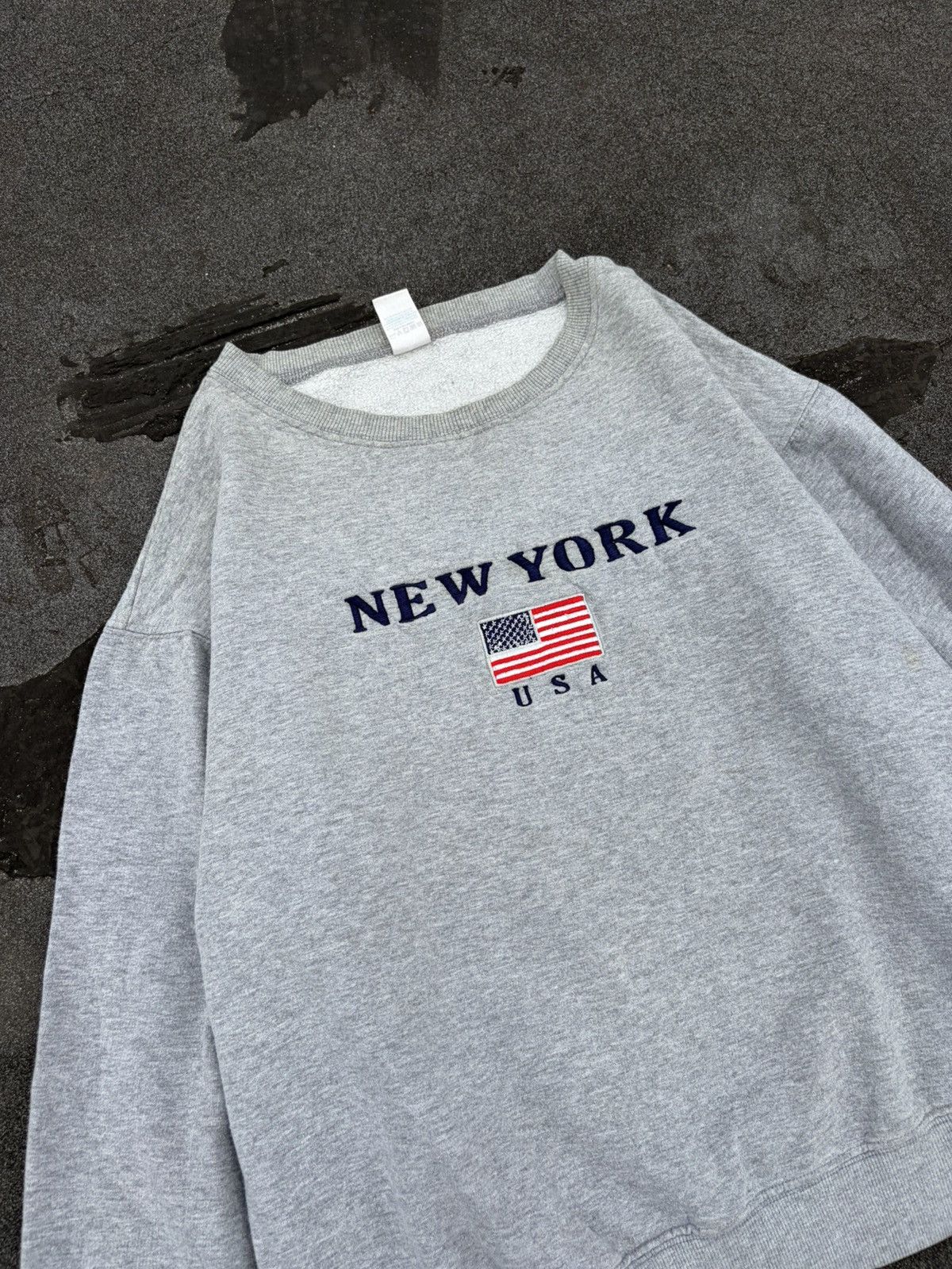 Vintage Vintage NYC boxy crewneck grey large 90’s Y2k Size US L / EU 52-54 / 3 - 3 Thumbnail