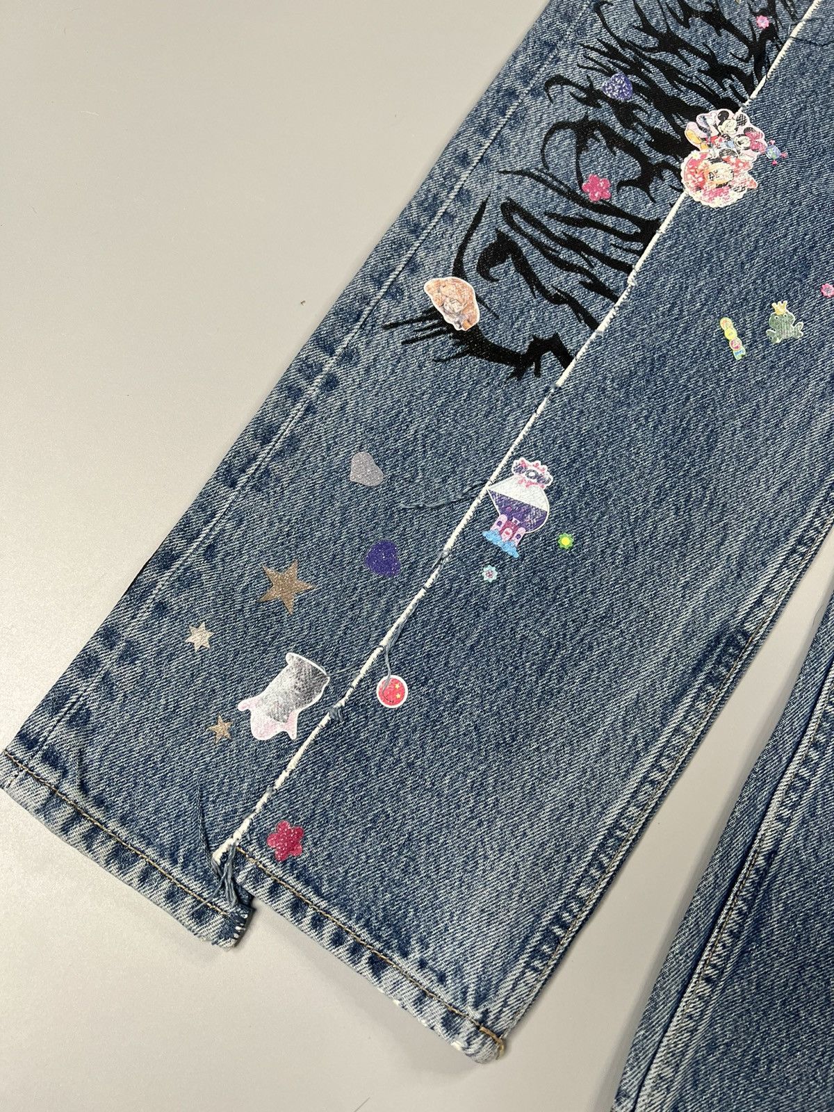 Levi's × Vetements Vetements A/W 19 Tribal & Stickers Patchwork Jeans Size US 29 - 8 Thumbnail