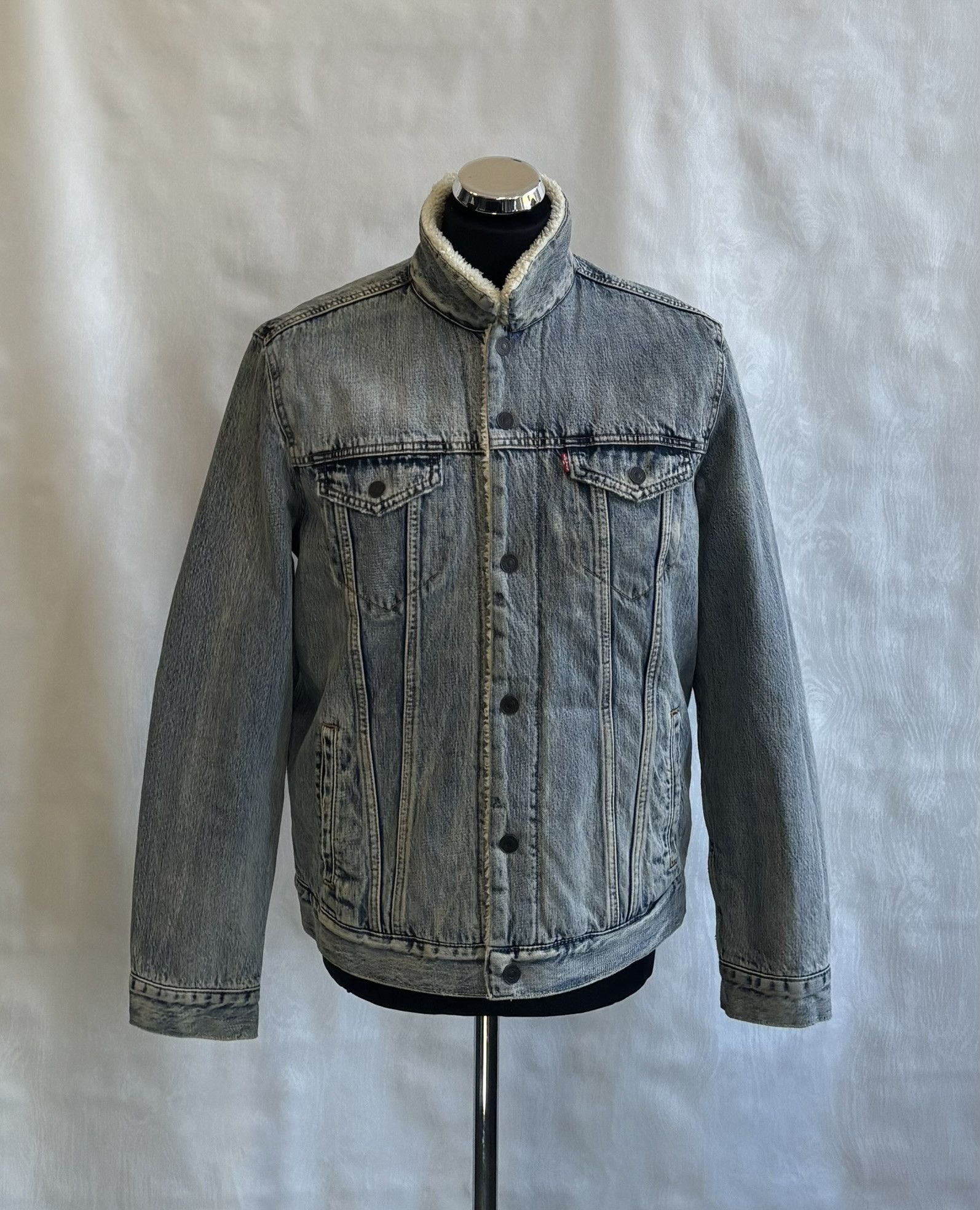 Levi's Levi's Sherpa Trucker Jacket Large Size US L / EU 52-54 / 3 - 1 Thumbnail