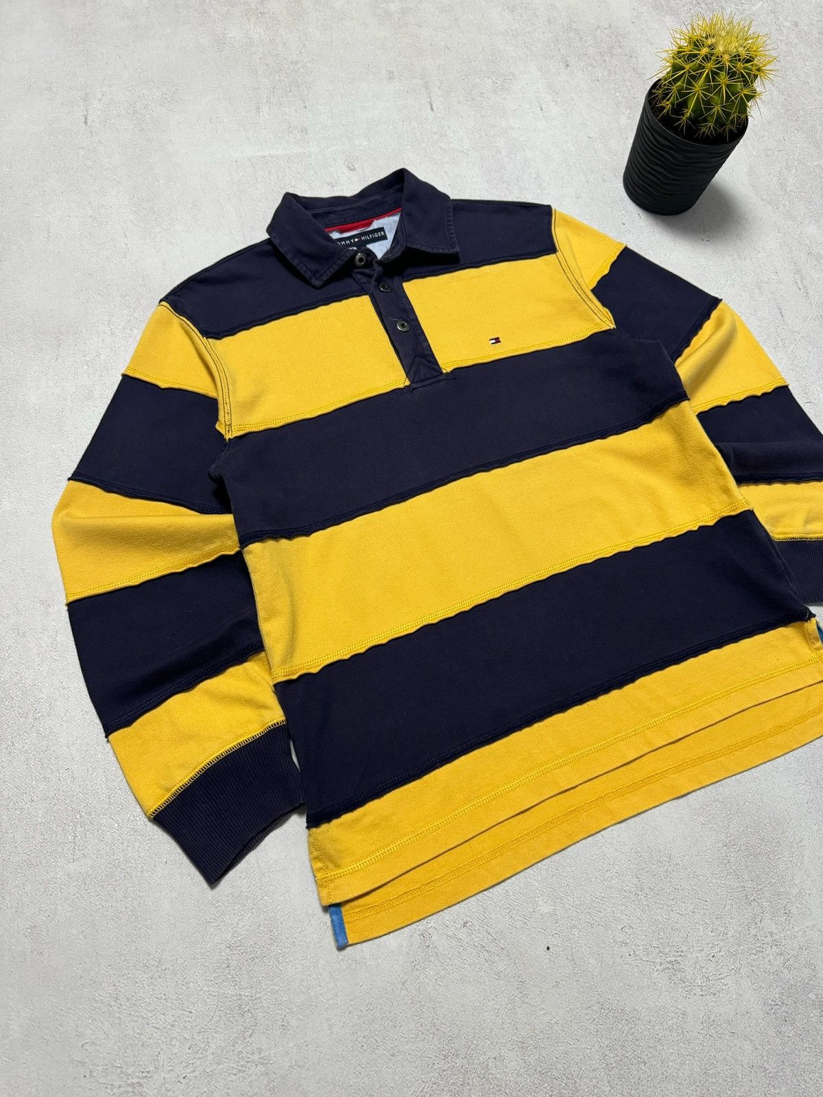 Tommy Hilfiger × Vintage Vintage Tommy Hilfiger Rugby Striped Sweatshirt Y2K 90s Size US S / EU 44-46 / 1 - 2 Thumbnail