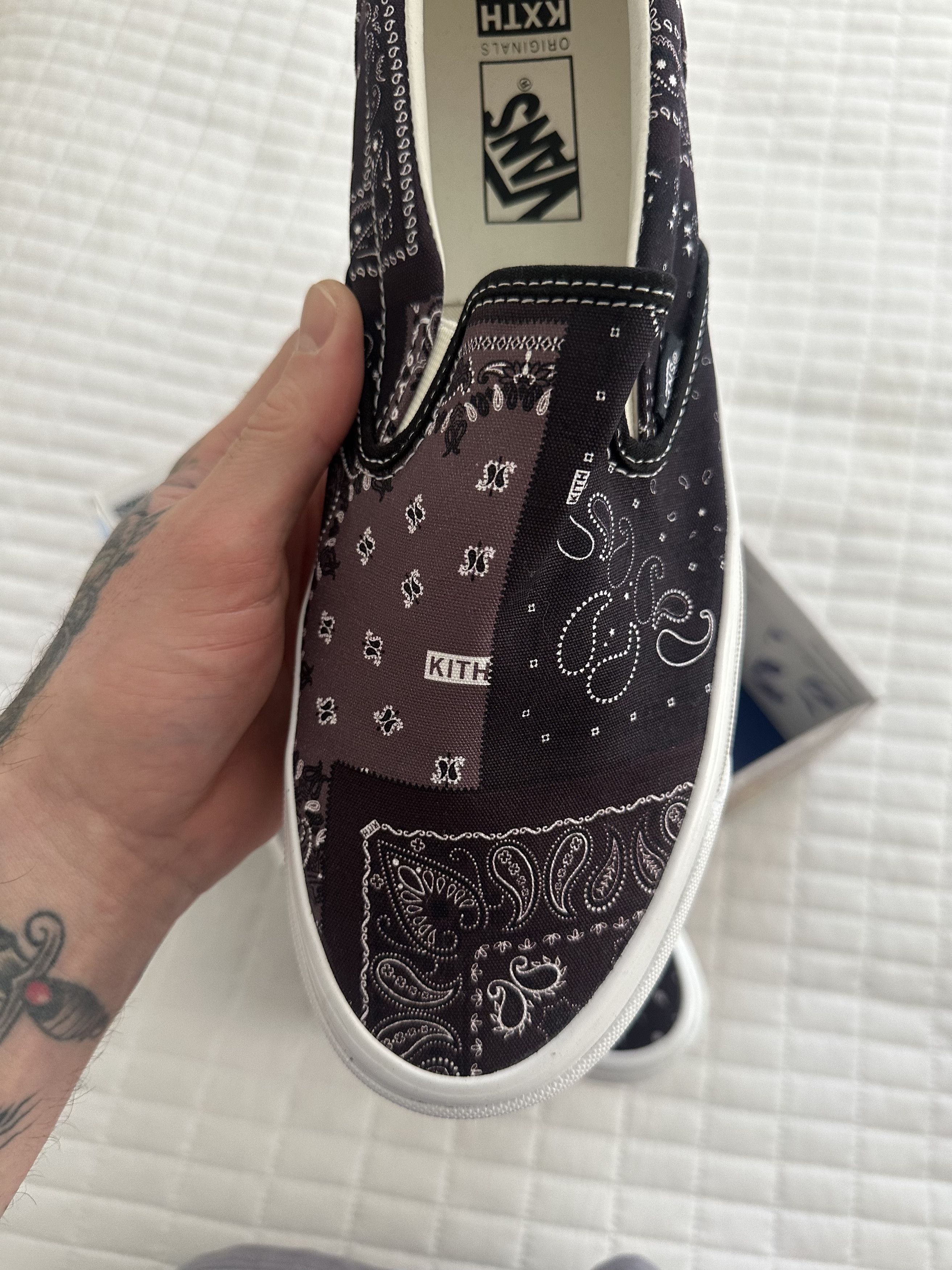 Kith × Vans KITH VANS OG CLASSIC SLIP ON 10TH BANDANA MOONLESS NGHT Size US 11.5 / EU 44-45 - 11 Thumbnail