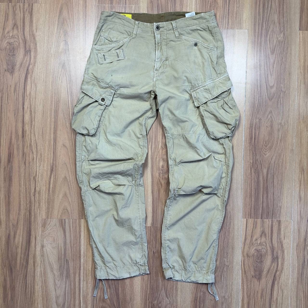 image of G Star Raw Cargo Multi Pocket Pants Y2K in Beige, Men's (Size 31)