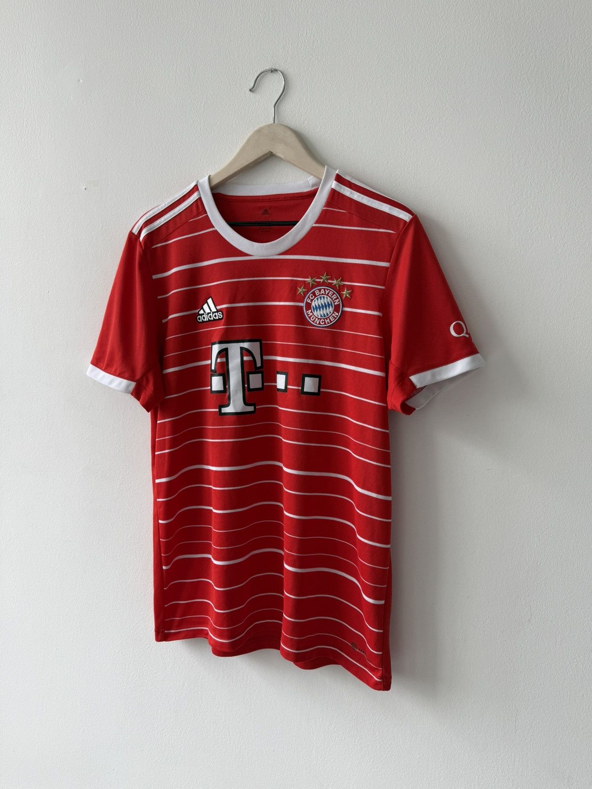 Adidas Adidas FC Bayern Munich 2022-23 Home Jersey Size L Size US L / EU 52-54 / 3 - 2 Thumbnail
