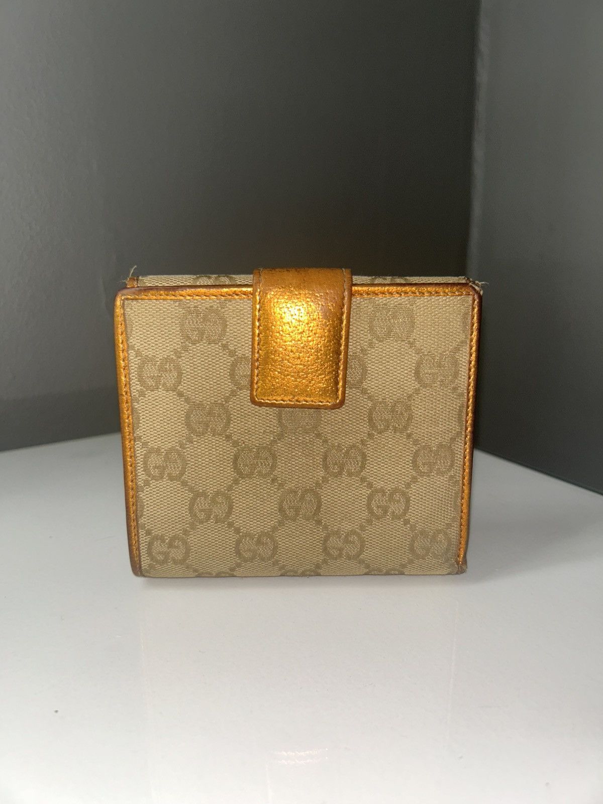 Gucci Gucci GG Compact Wallet w Bronze Interior (project piece) Size ONE SIZE - 1 Thumbnail