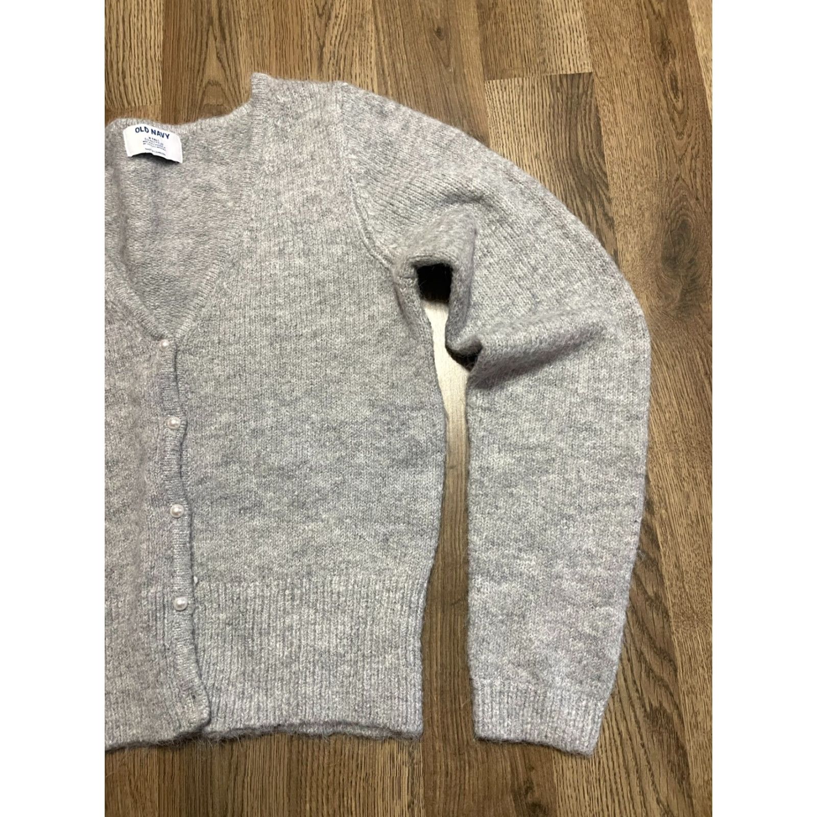 Old Navy Old Navy Sweater Women's Medium Tall Gray Buttons Cardigan NWT Size M / US 6-8 / IT 42-44 - 3 Thumbnail