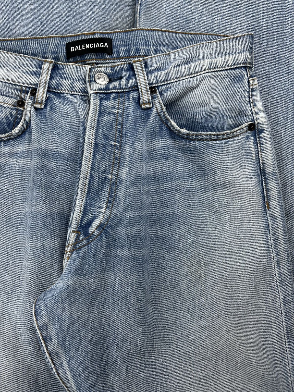 Balenciaga FW18 Balenciaga Heelbite Distressed Bootcut Denim Jeans Size US 30 / EU 46 - 3 Thumbnail