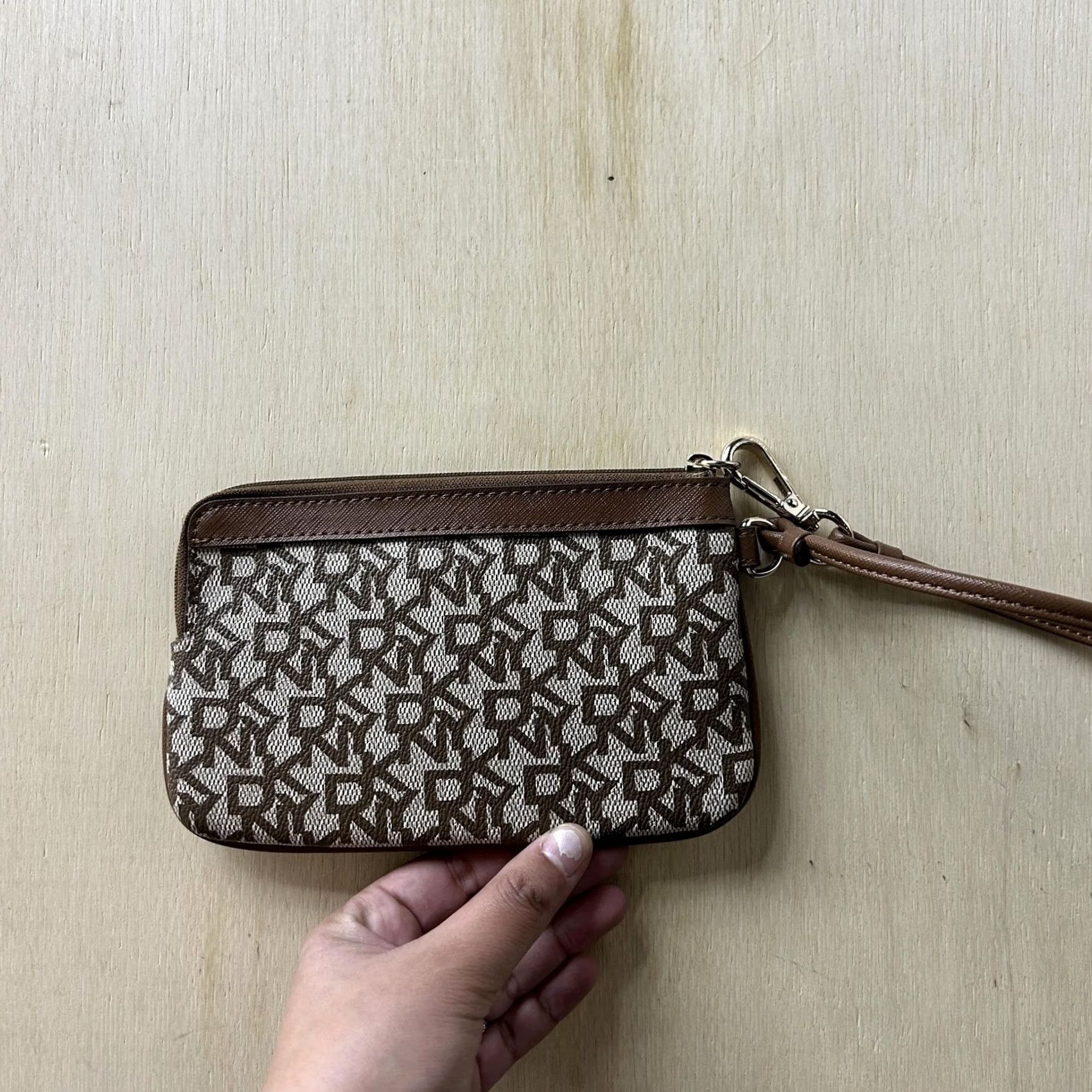 DKNY DKNY Clutch Bag Womens Small Brown Logo Canvas Leather Zip Wristlet Pouch Size ONE SIZE - 4 Thumbnail