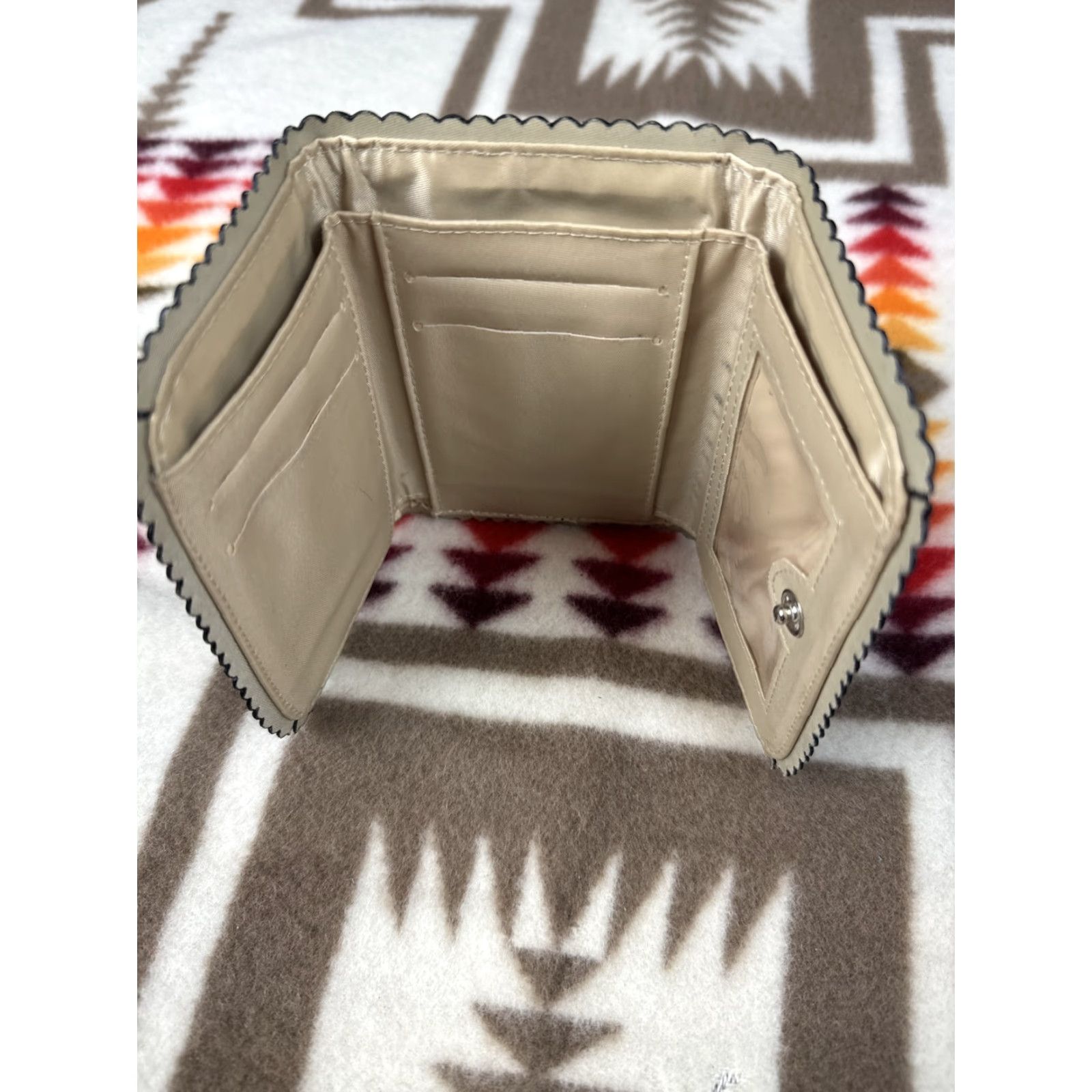 Vintage Black Tri Fold Wallet Unisex Size ONE SIZE - 2 Thumbnail