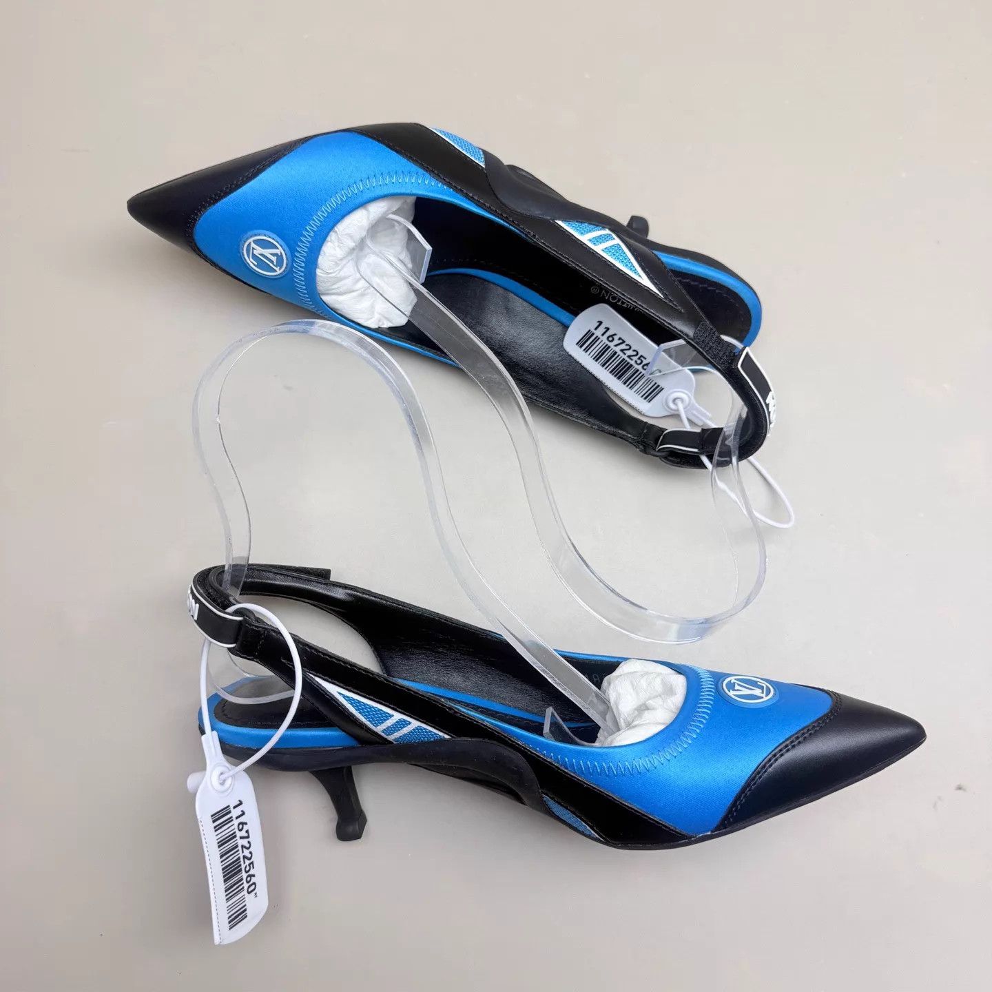 Louis Vuitton LV Black Blue Logo Heels 36 Mint Size US 5.5 / IT 35.5 - 4 Thumbnail