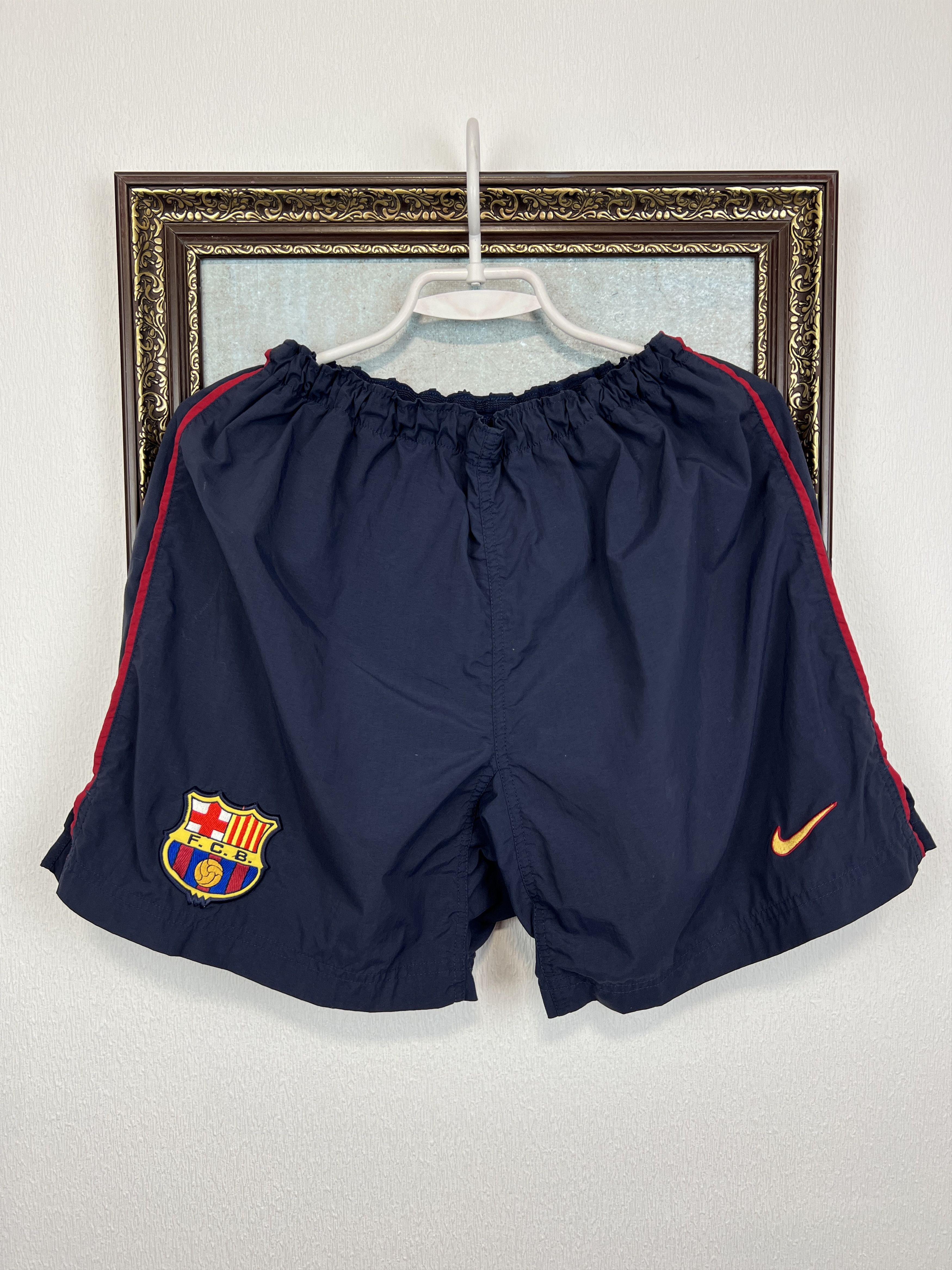 Nike Vintage 90's Nike Fc Barcelona Football Shorts Soccer Track Size US 32 / EU 48 - 1 Thumbnail