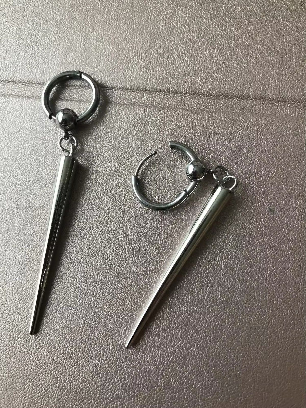 Jewelry spike huggie hoop earrings Size ONE SIZE - 2 Thumbnail