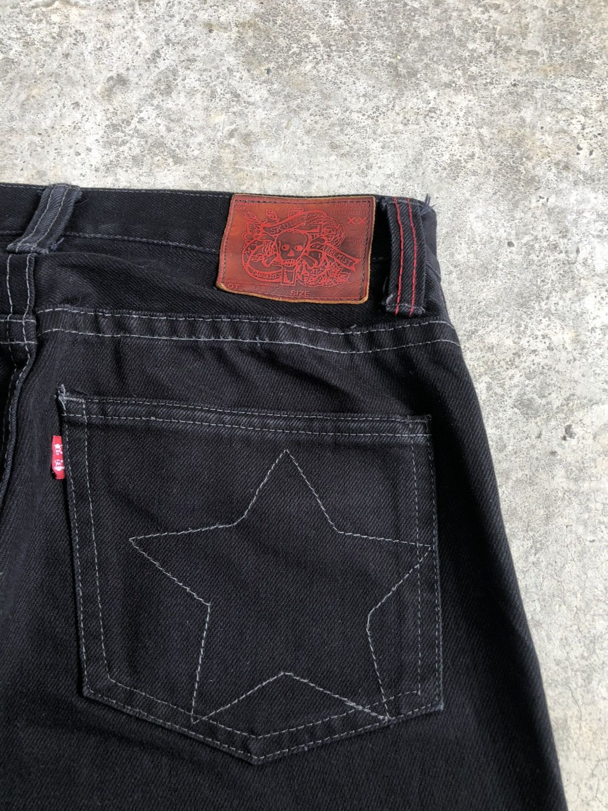 Skull Jeans by an Alchemist Skull Jeans by an Alchemist Flared Jeans Embroidered Size US 31 - 17 Thumbnail