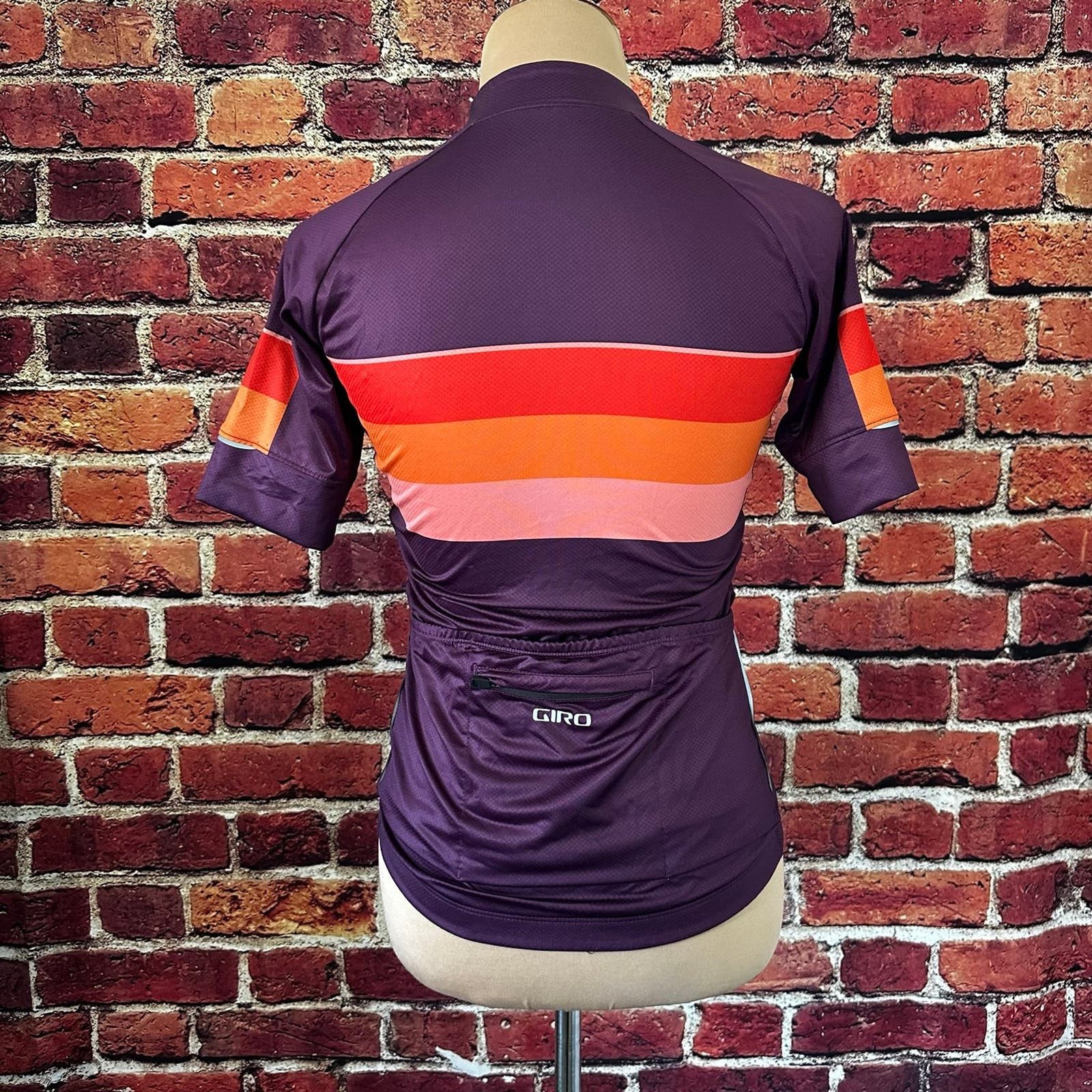 Giro GIRO DUSTY PURPLE CHRONO EXPERT WOMENS SHORT SLEEVE JERSEY Size US S / EU 44-46 / 1 - 5 Thumbnail