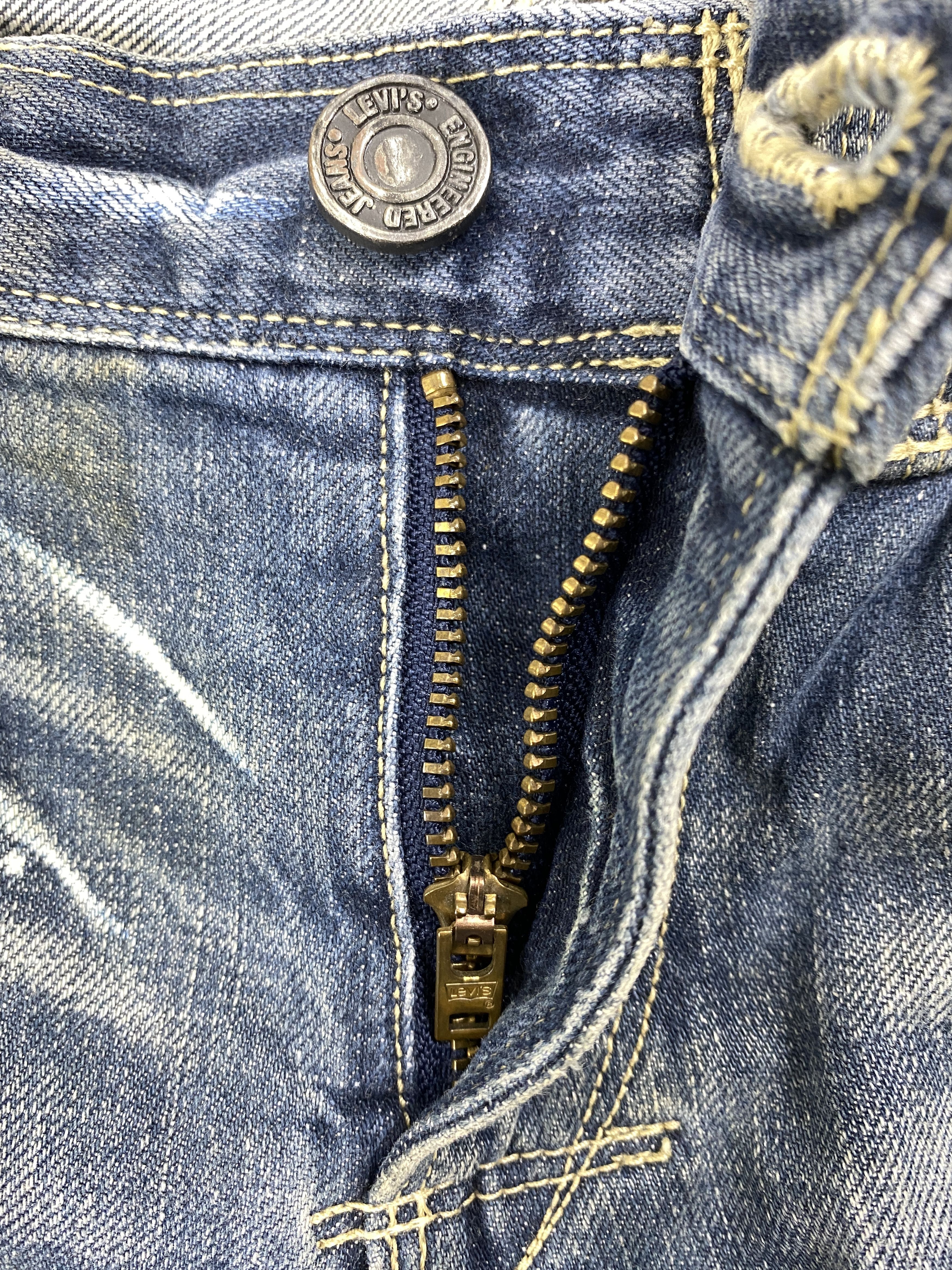 Levi's Blue Distressed Vintage Levi's Engineered 31x32 Denim SJ056 Size US 31 - 6 Thumbnail